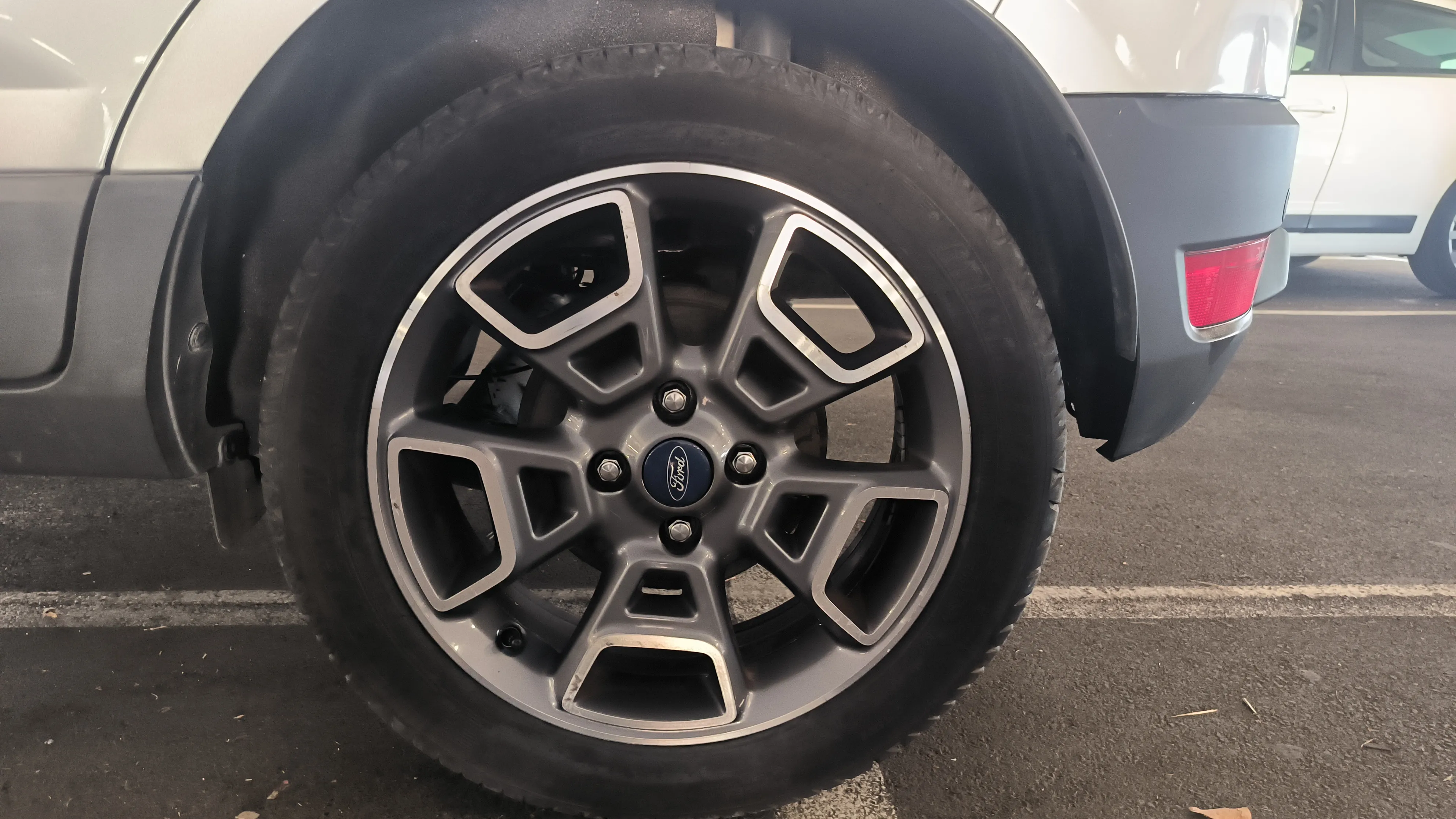 Ford EcoSport 1.0 EcoBoost Titanium - foto 10