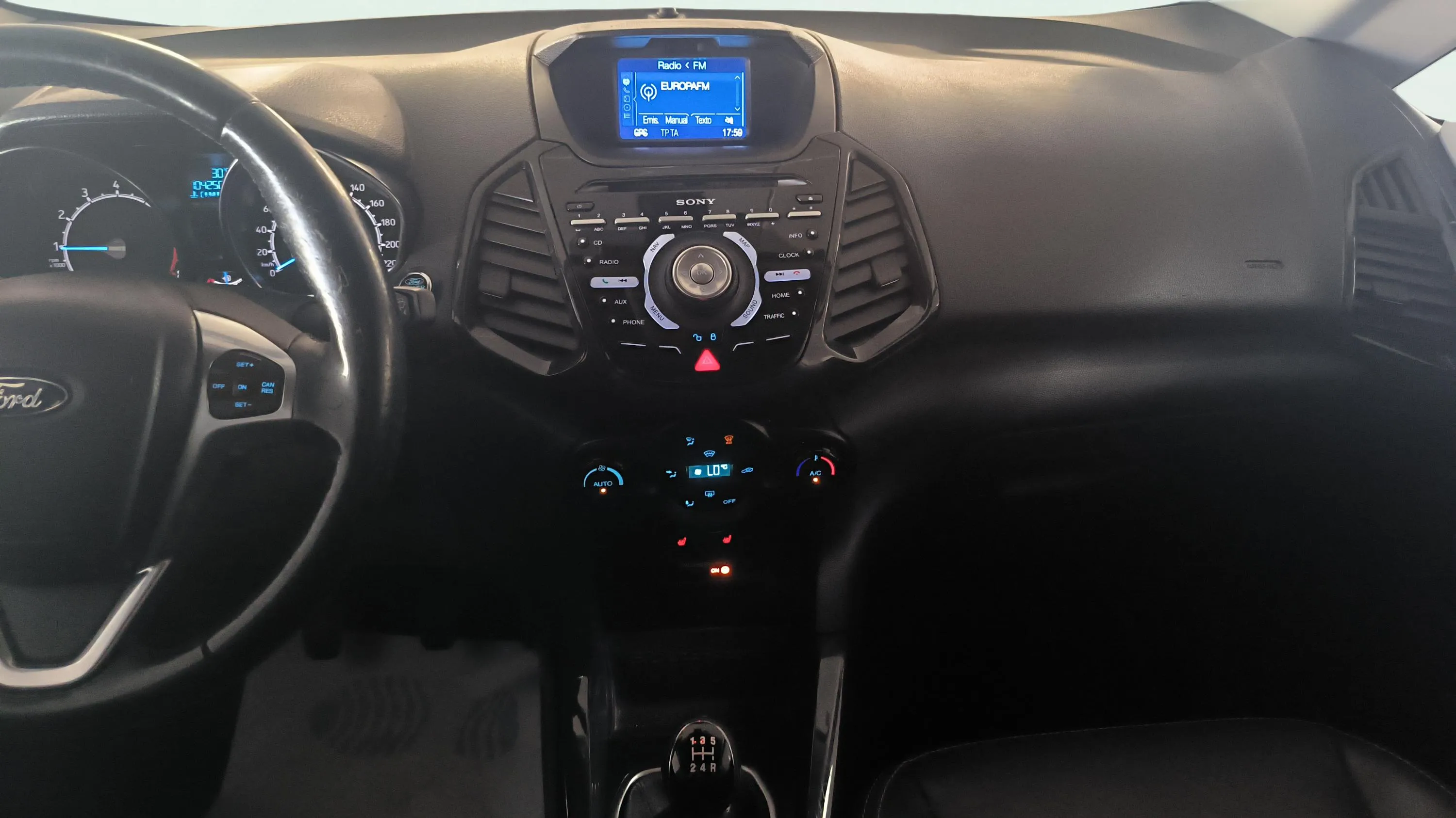 Ford EcoSport 1.0 EcoBoost Titanium - foto 12