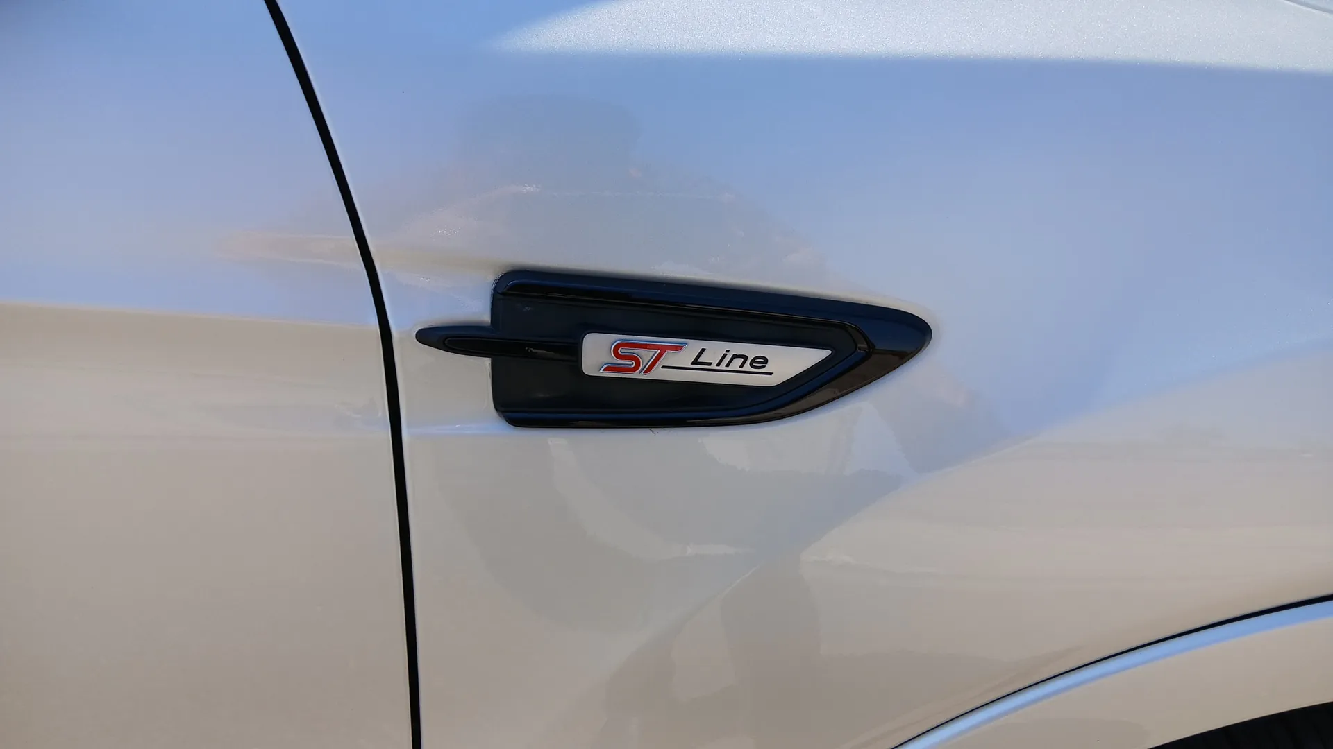 Ford Kuga 2.0 TDCi 4x2 A-S-S ST-Line - foto 23