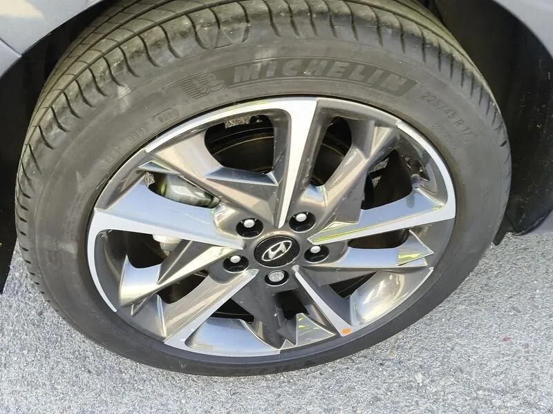 Hyundai i30 1.5 DPI Klass SLX - foto 39