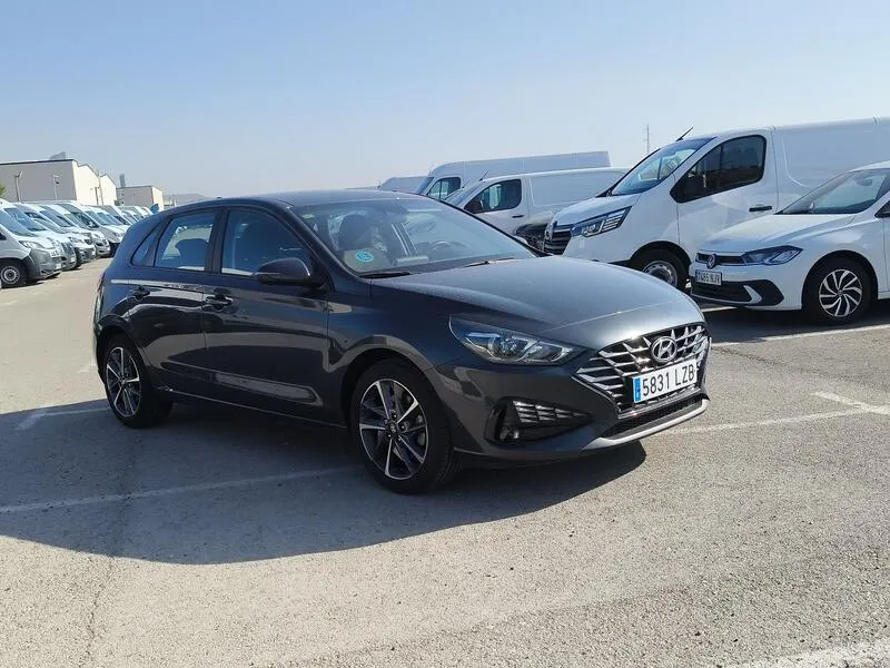 Hyundai i30 1.5 DPI Klass SLX - foto 8