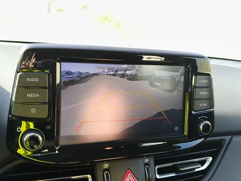 Hyundai i30 1.5 DPI Klass SLX - foto 17