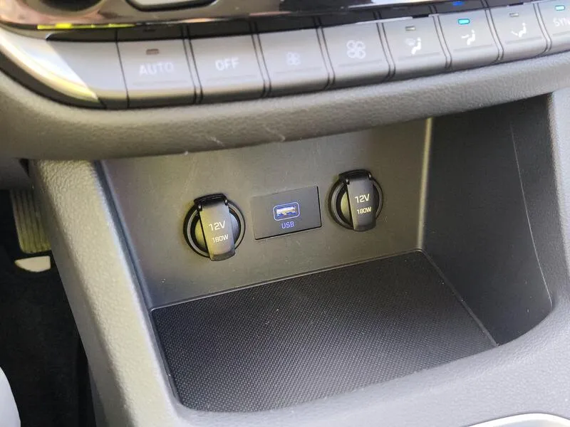Hyundai i30 1.5 DPI Klass SLX - foto 15