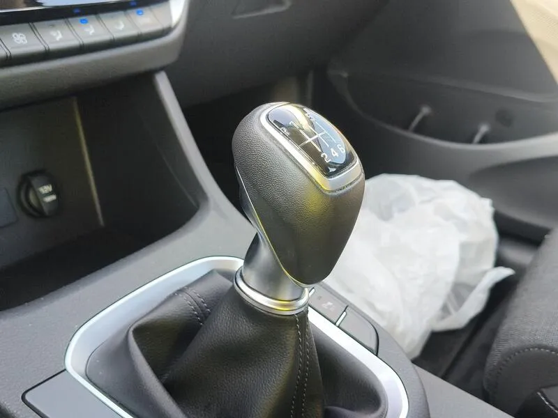 Hyundai i30 1.5 DPI Klass SLX - foto 14