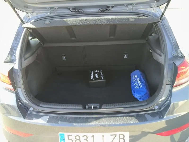Hyundai i30 1.5 DPI Klass SLX - foto 38