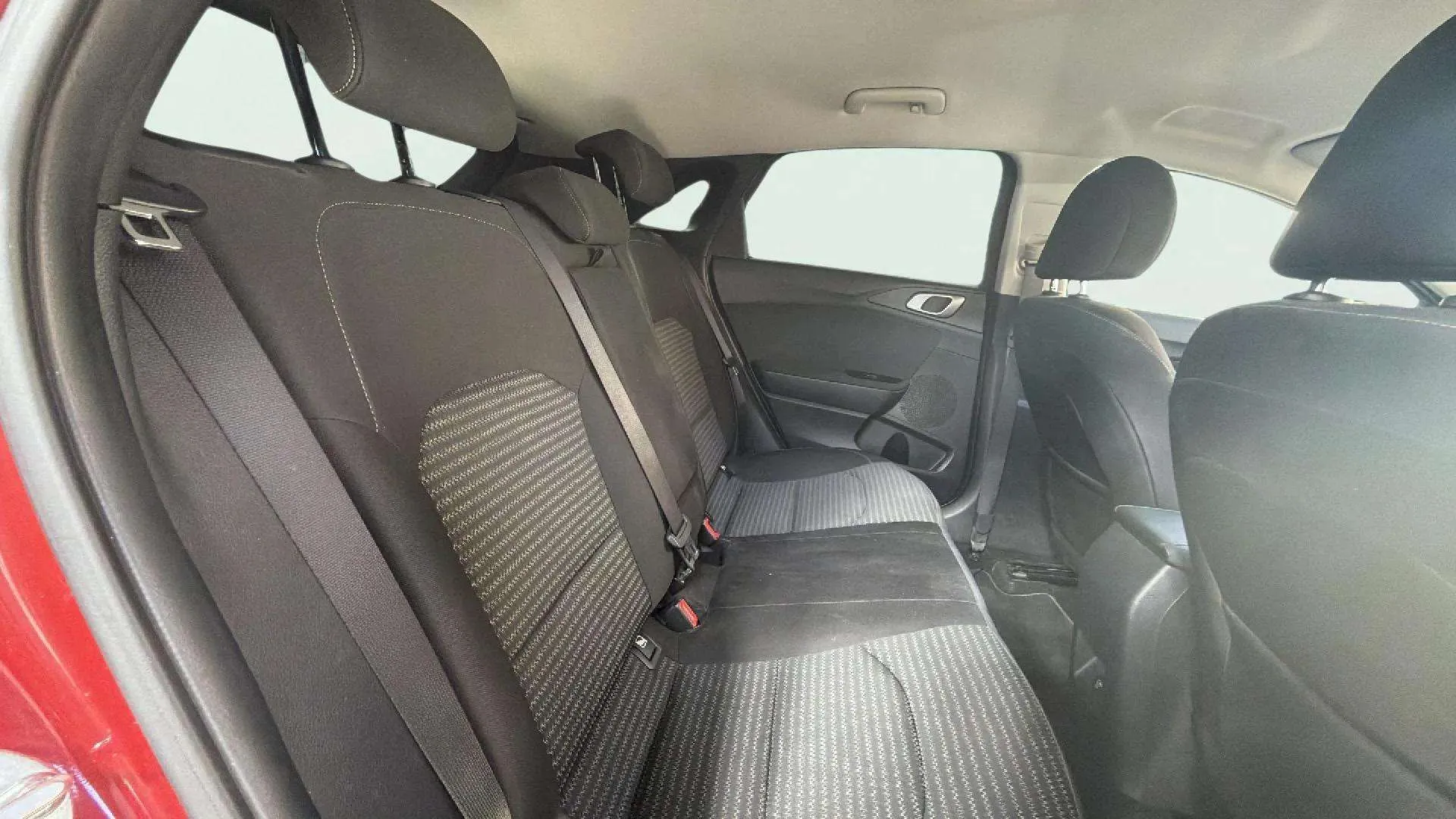 Kia Ceed 1.6 MHEV iMT Drive - foto 20