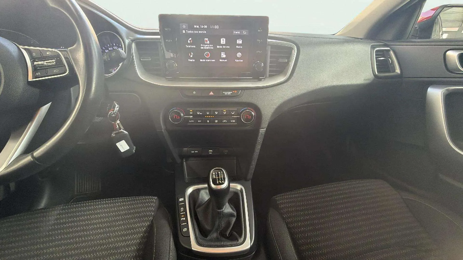 Kia Ceed 1.6 MHEV iMT Drive - foto 17