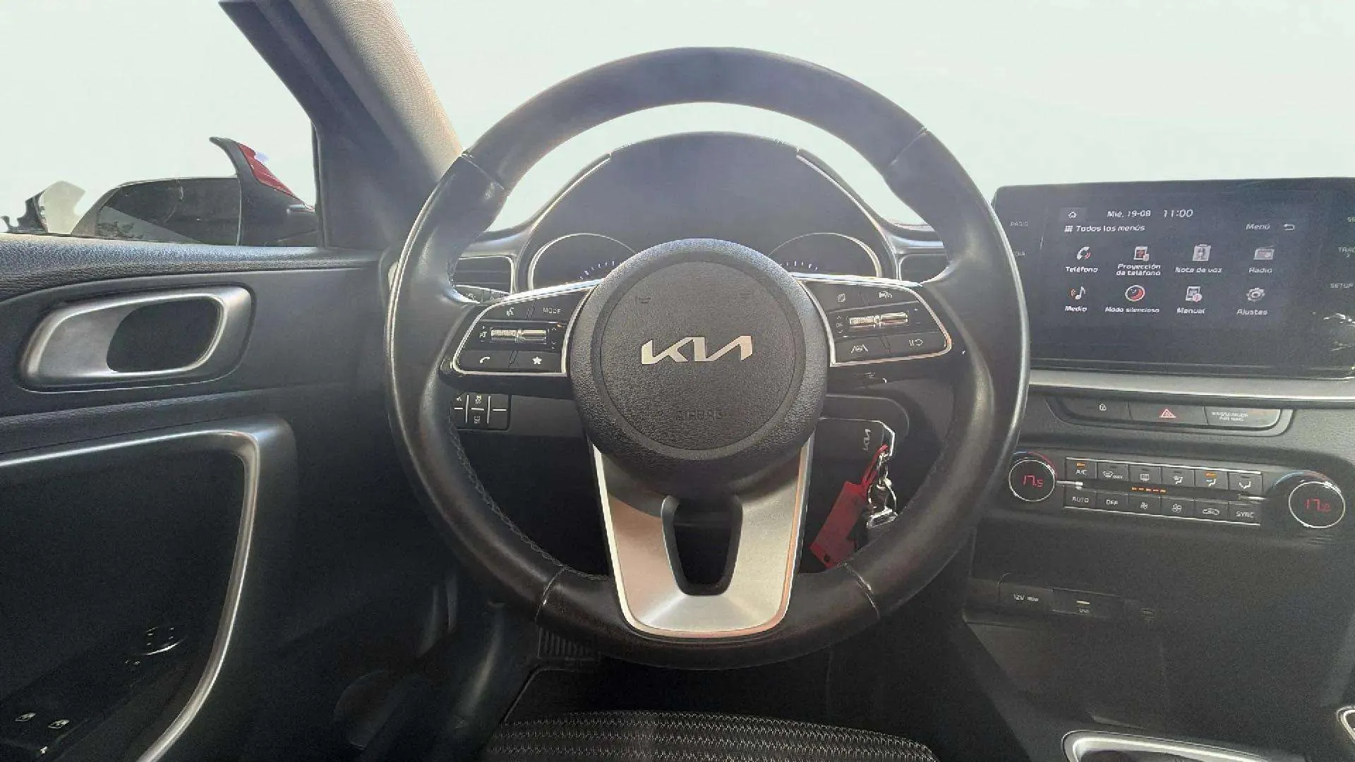 Kia Ceed 1.6 MHEV iMT Drive - foto 15