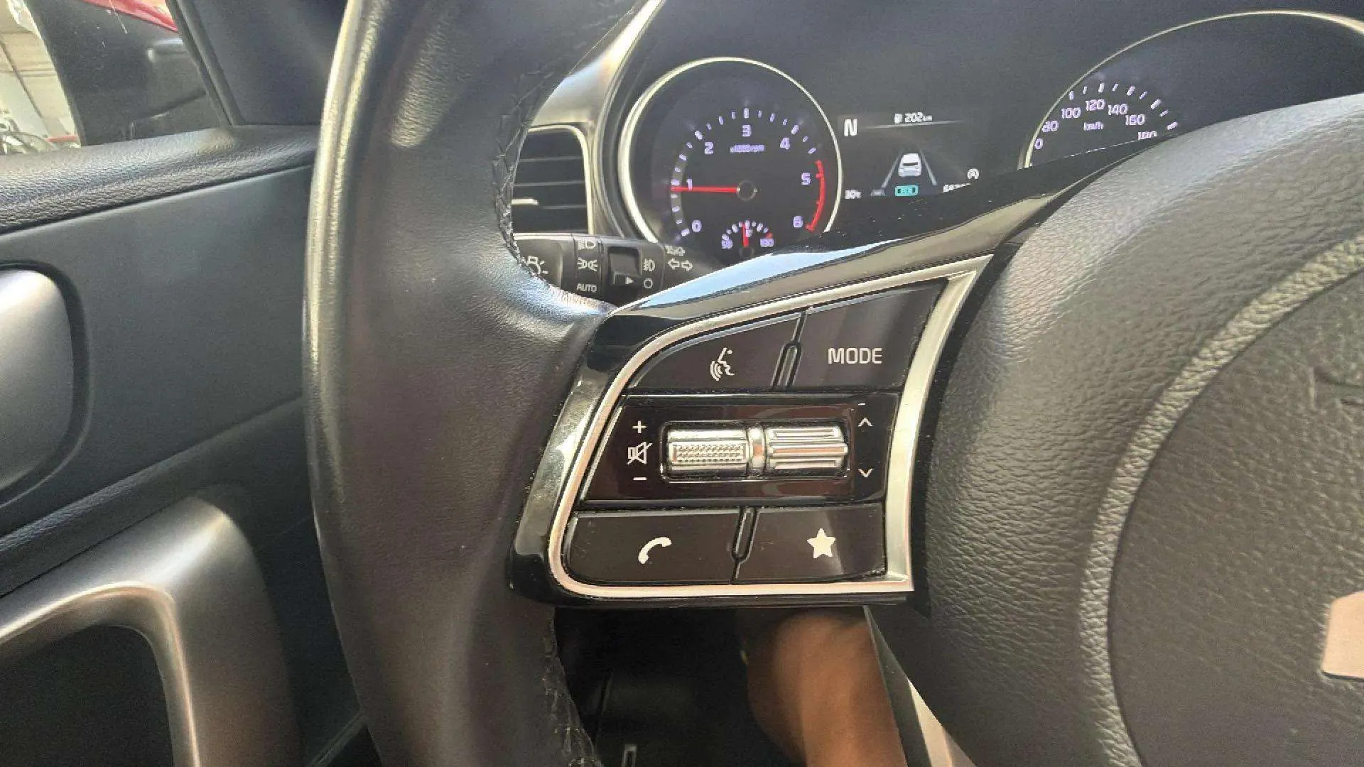 Kia Ceed 1.6 MHEV iMT Drive - foto 22