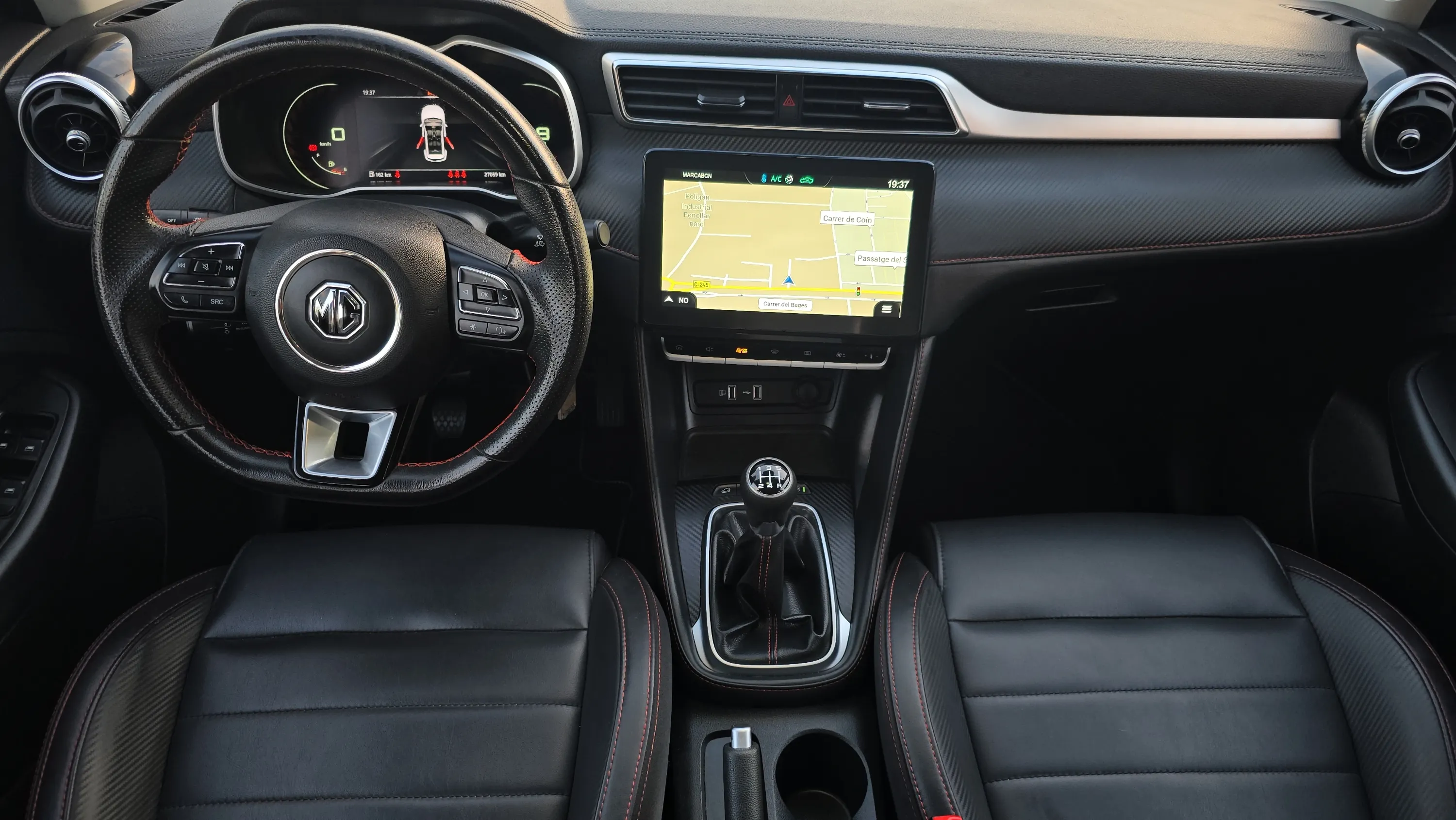 MG ZS 1.5 Luxury - foto 9