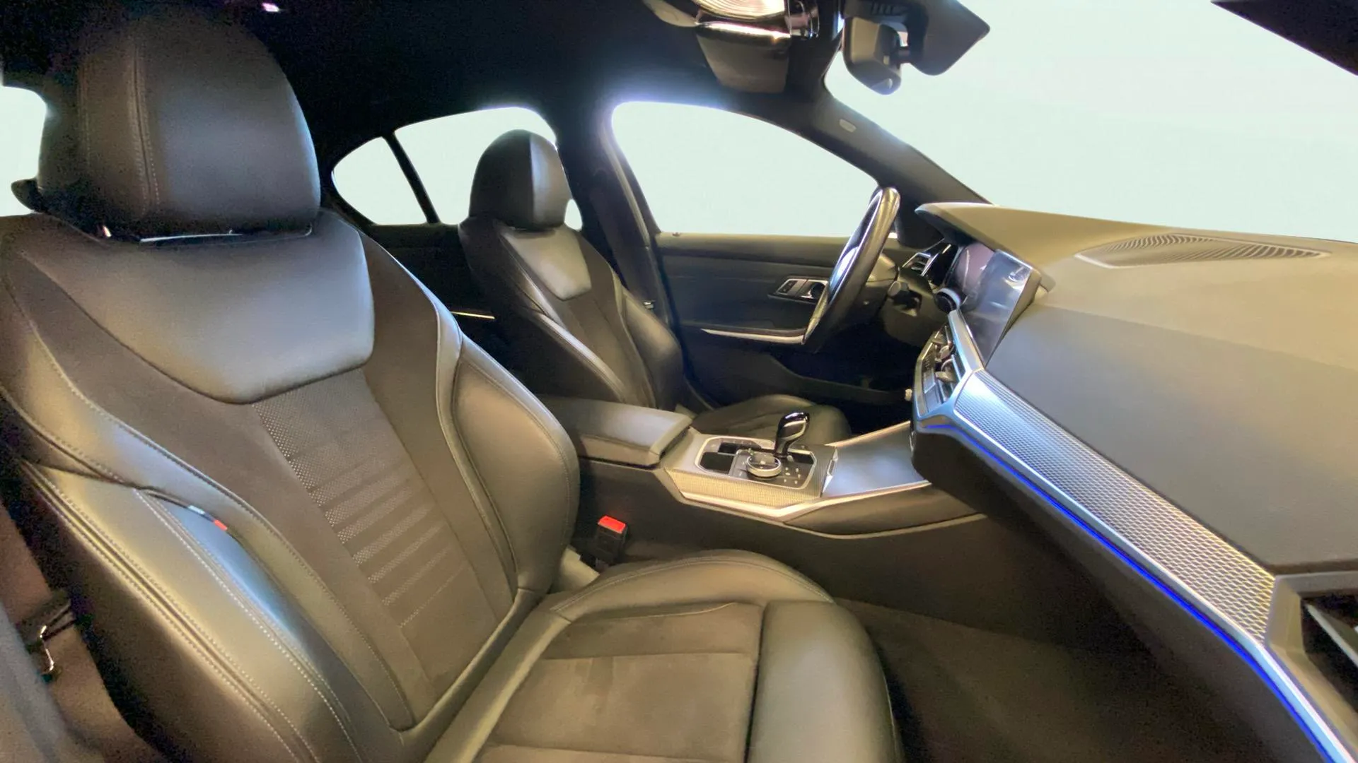 BMW Serie 3 318d - foto 12