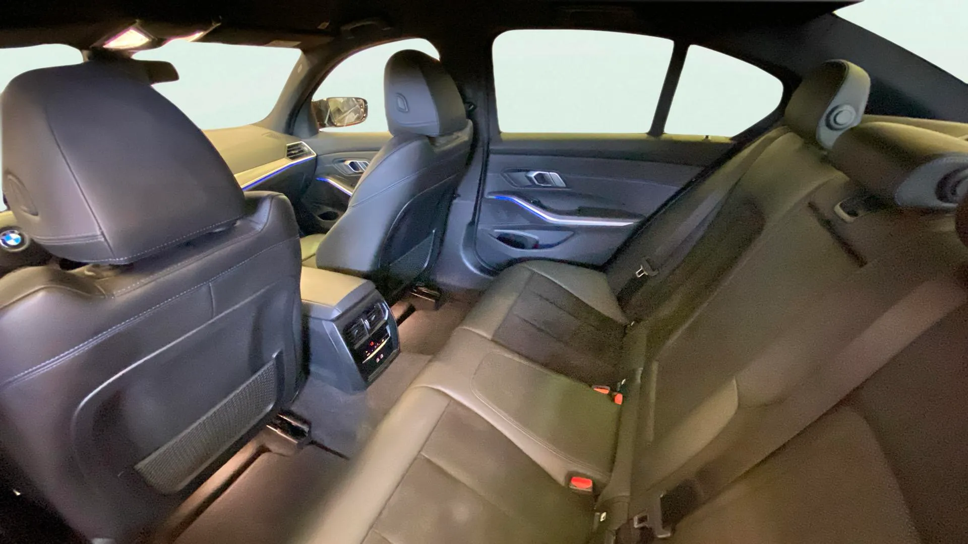 BMW Serie 3 318d - foto 13