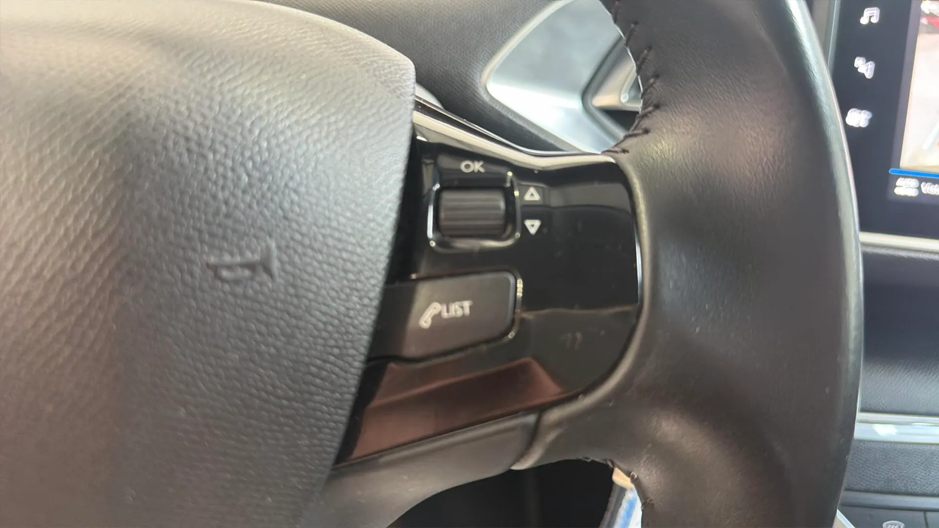 Peugeot 308 Allure Pack BlueHDi 130 - foto 17