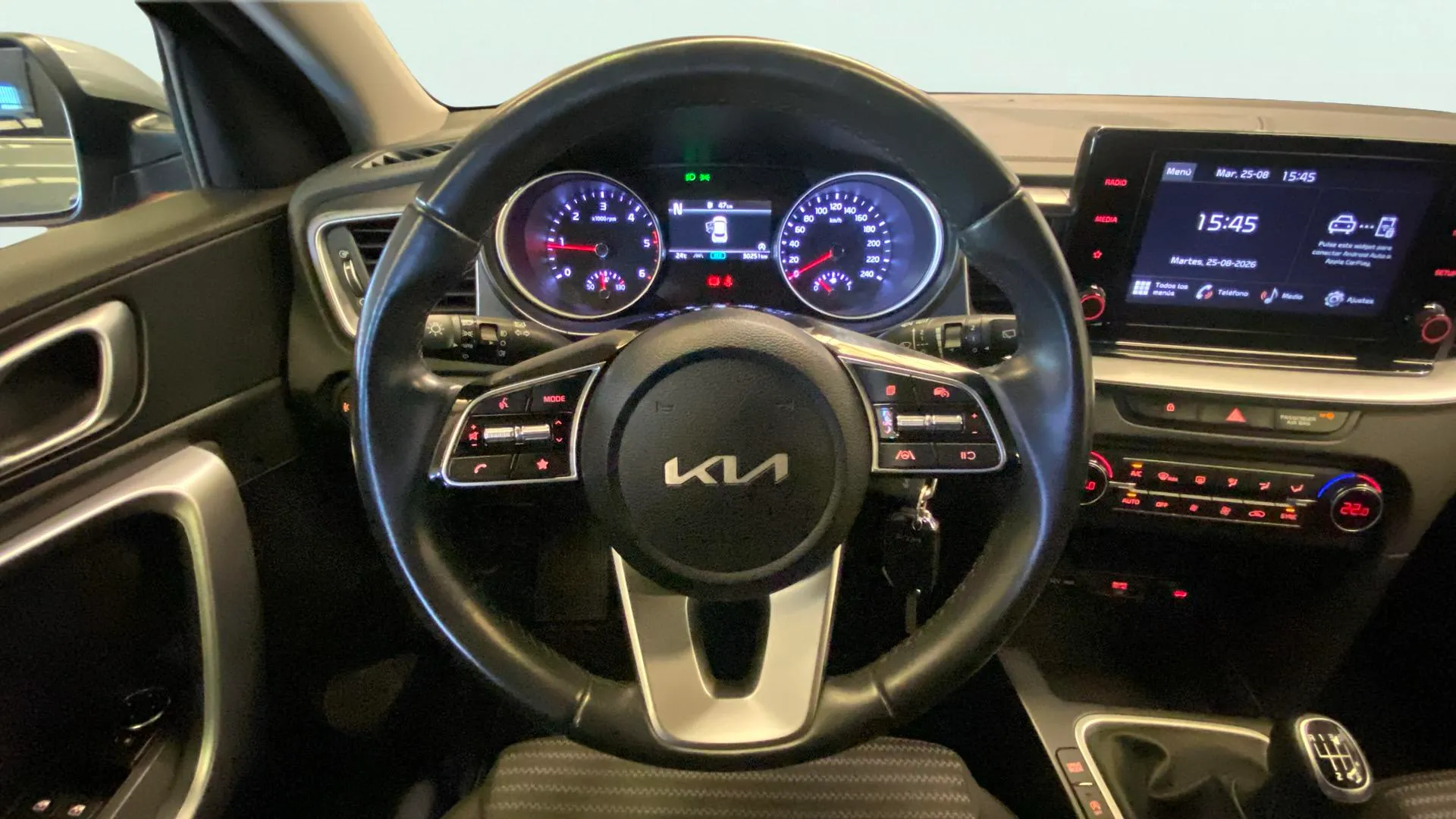 Kia XCeed 1.6 MHEV iMT Drive - foto 17