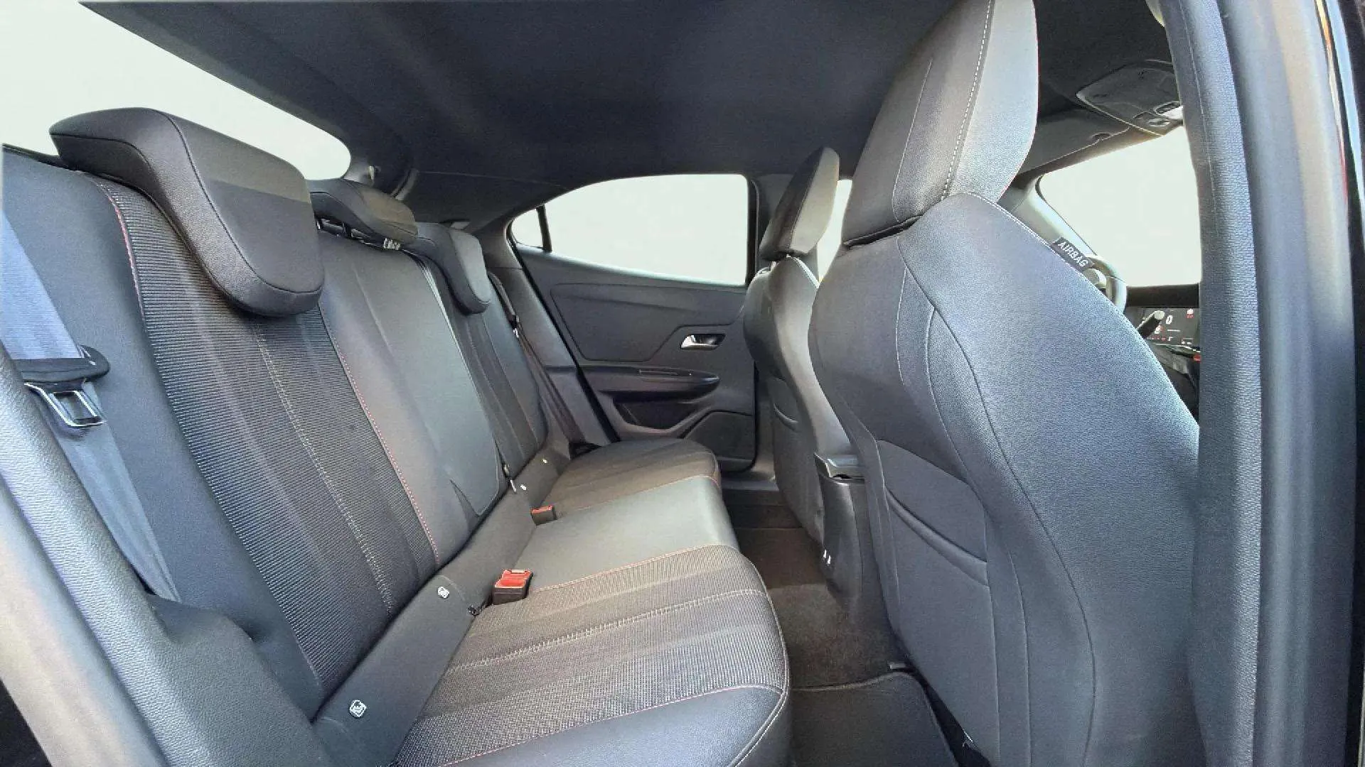 Opel Mokka 1.2 T GS - foto 17