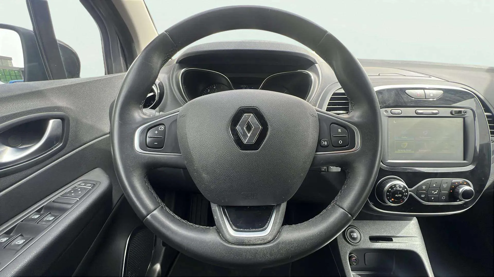 Renault Captur Limited dCi - foto 11