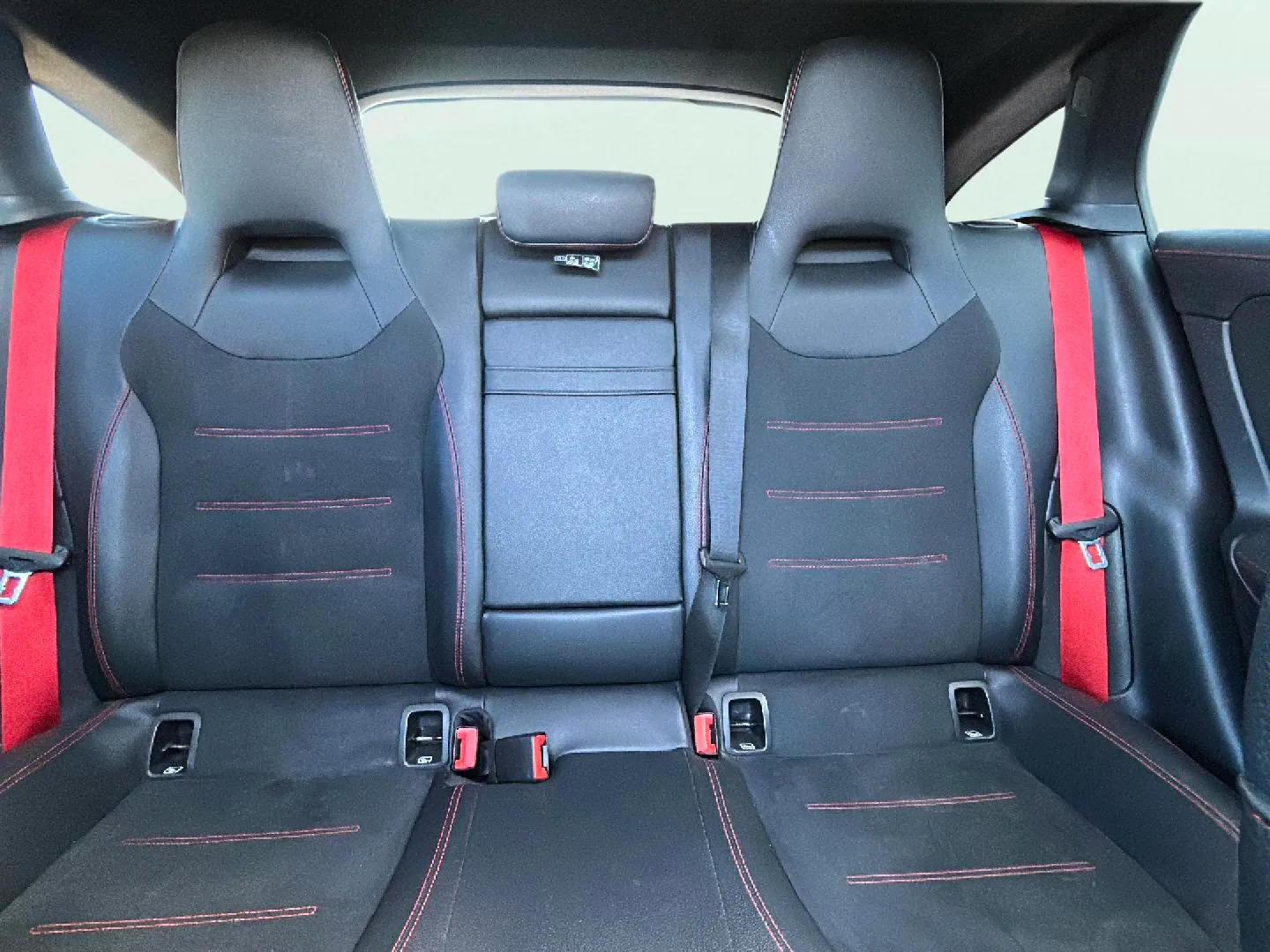Mercedes-Benz CLA Mercedes-AMG 35 4MATIC+ Shooting Bra - foto 13
