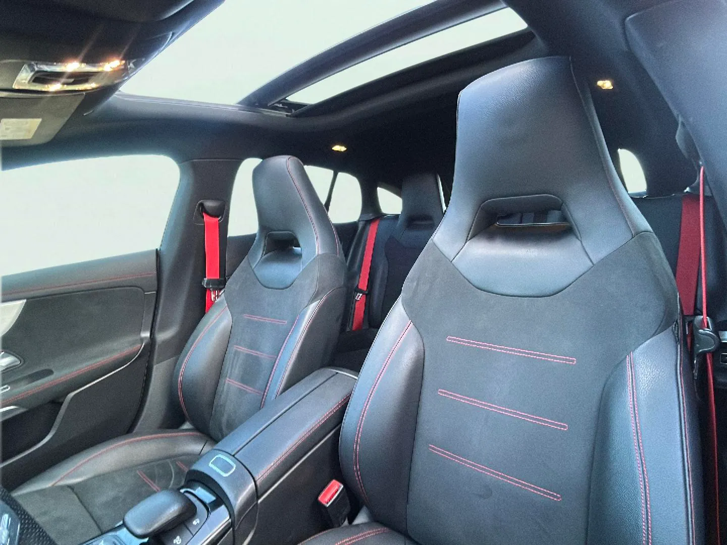 Mercedes-Benz CLA Mercedes-AMG 35 4MATIC+ Shooting Bra - foto 30