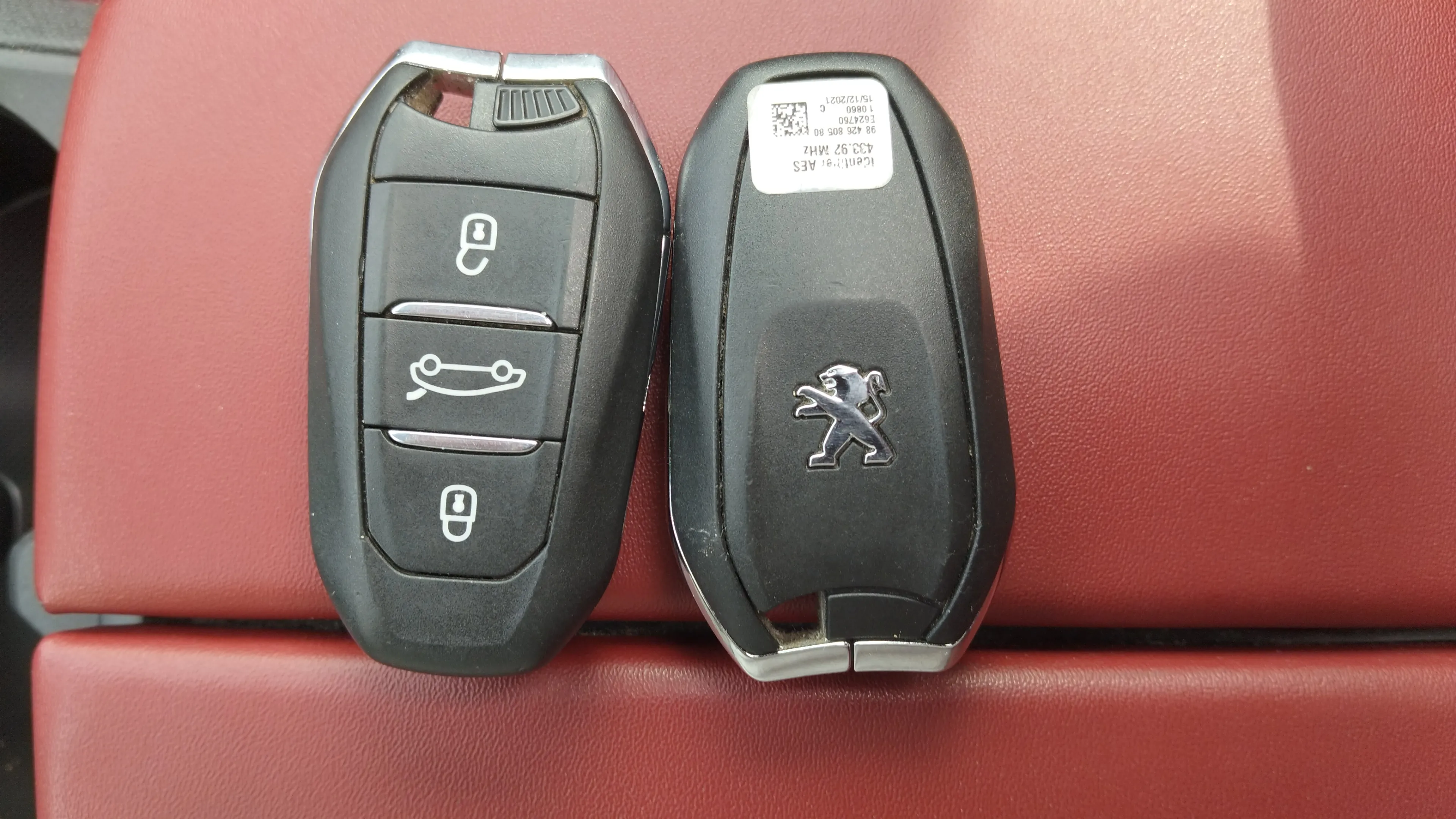 Peugeot 3008 1.5 BlueHDi GT EAT8 - foto 28
