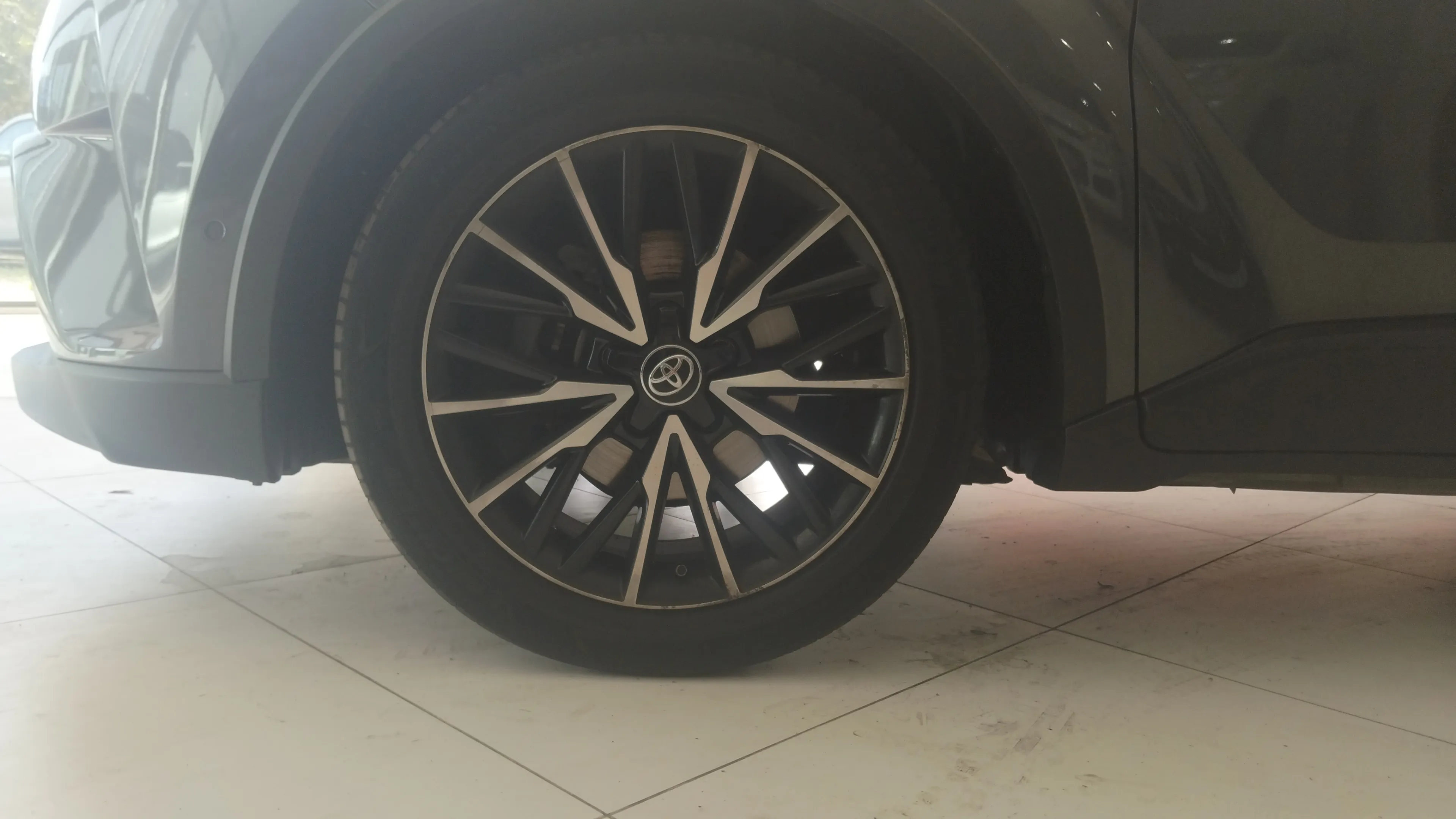 Toyota C-HR 1.8 125H Advance - foto 6