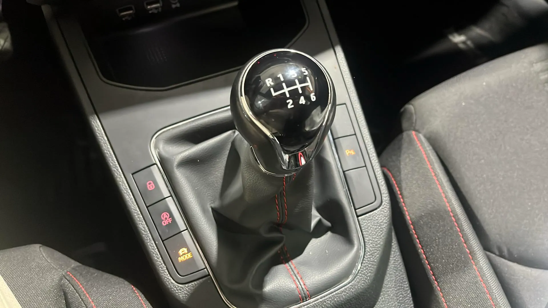 SEAT Ibiza 1.0 TSI FR - foto 26