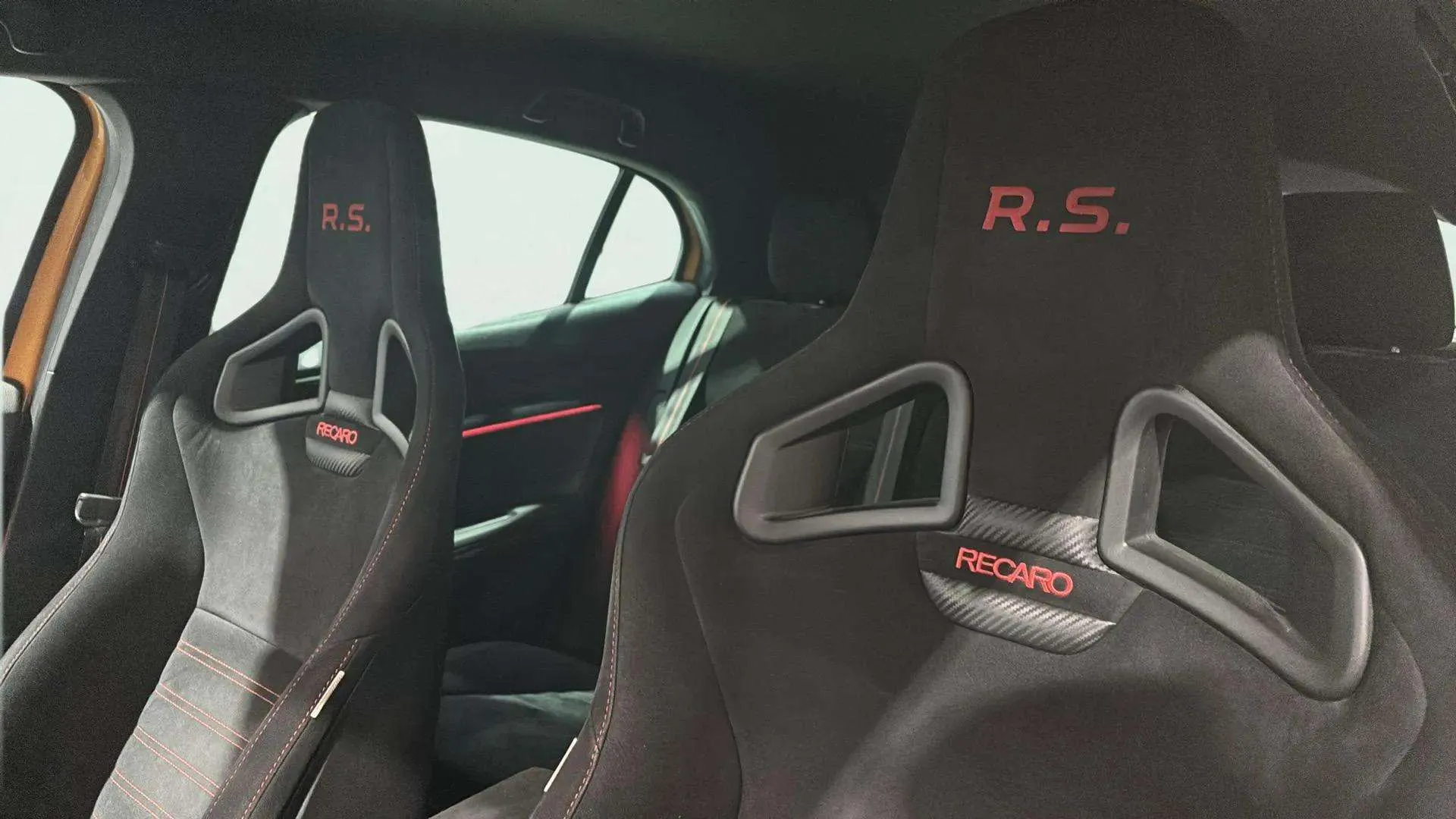 Renault Mégane RS Trophy TCe GPF EDC- 18 - foto 21