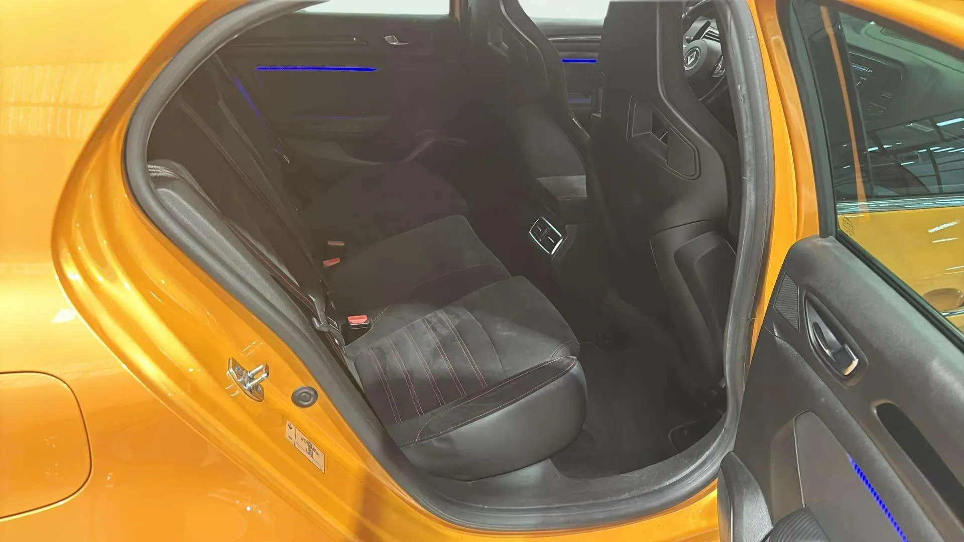 Renault Mégane RS Trophy TCe GPF EDC- 18 - foto 22