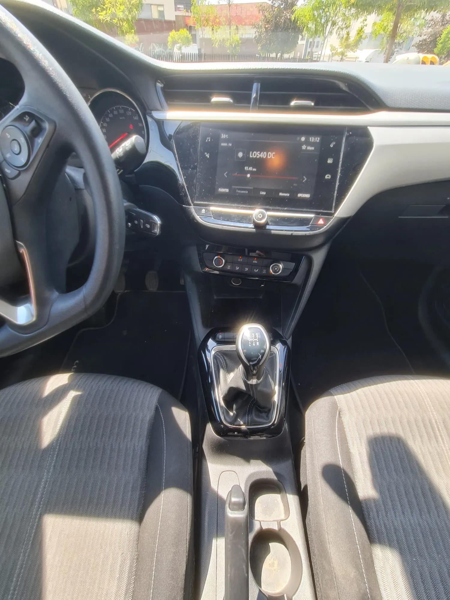 Opel Corsa 1.2 XEL Edition - foto 18