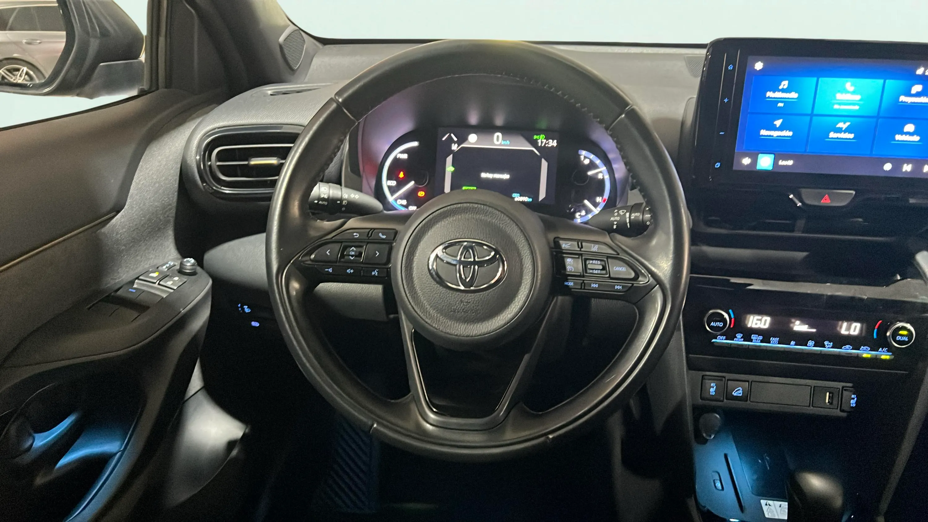 Toyota Yaris Cross 1.5 120H Adventure - foto 12