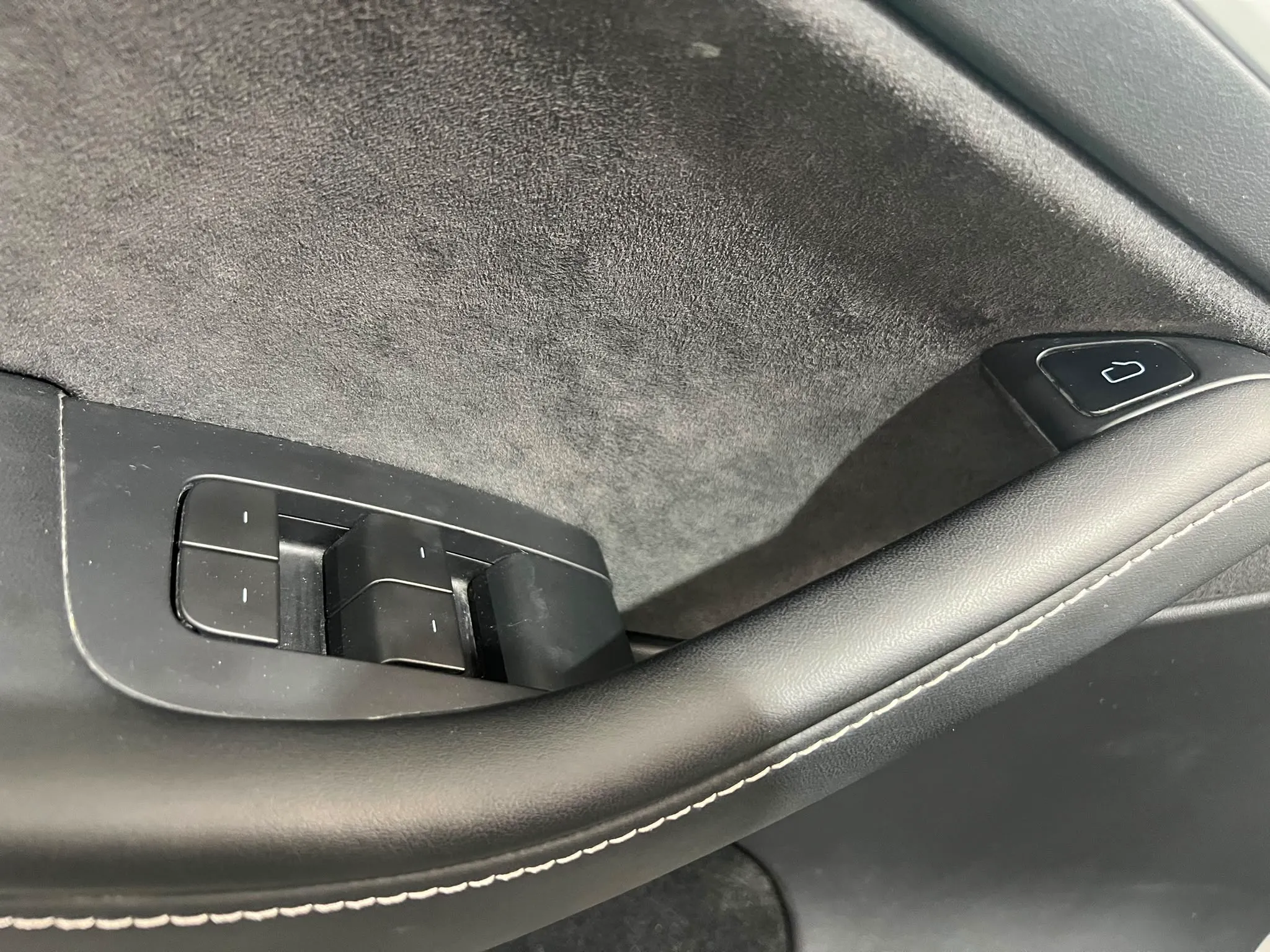 Tesla Model Y Tracción Trasera RWD - foto 10
