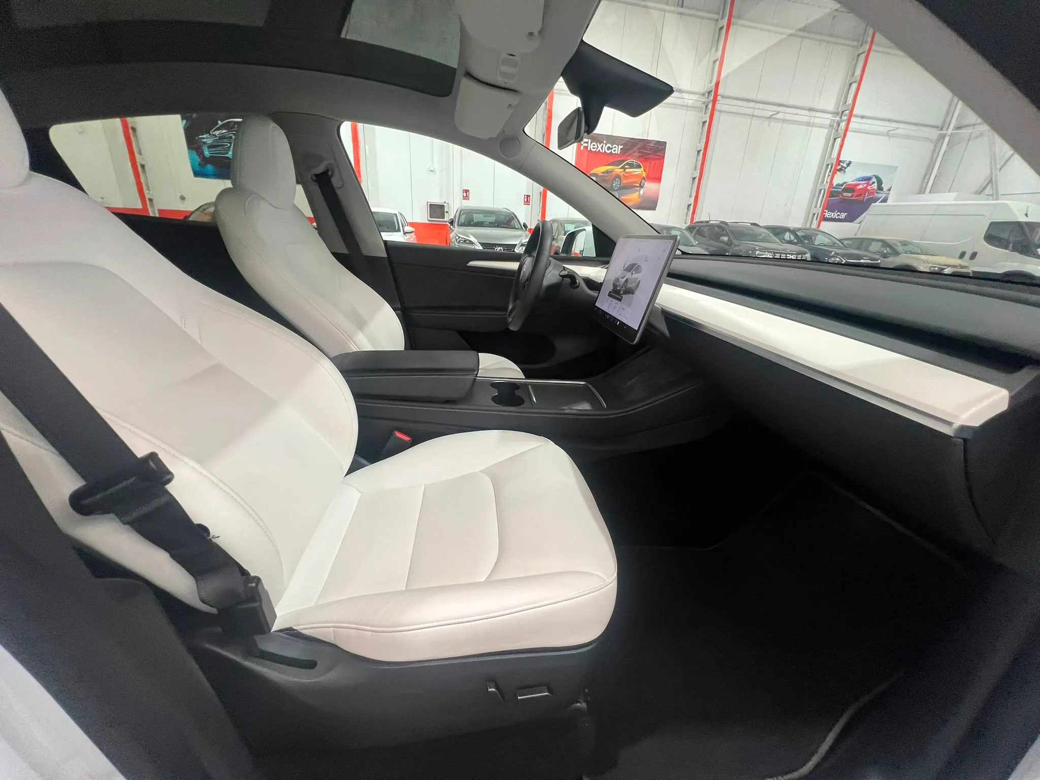 Tesla Model Y Tracción Trasera RWD - foto 14