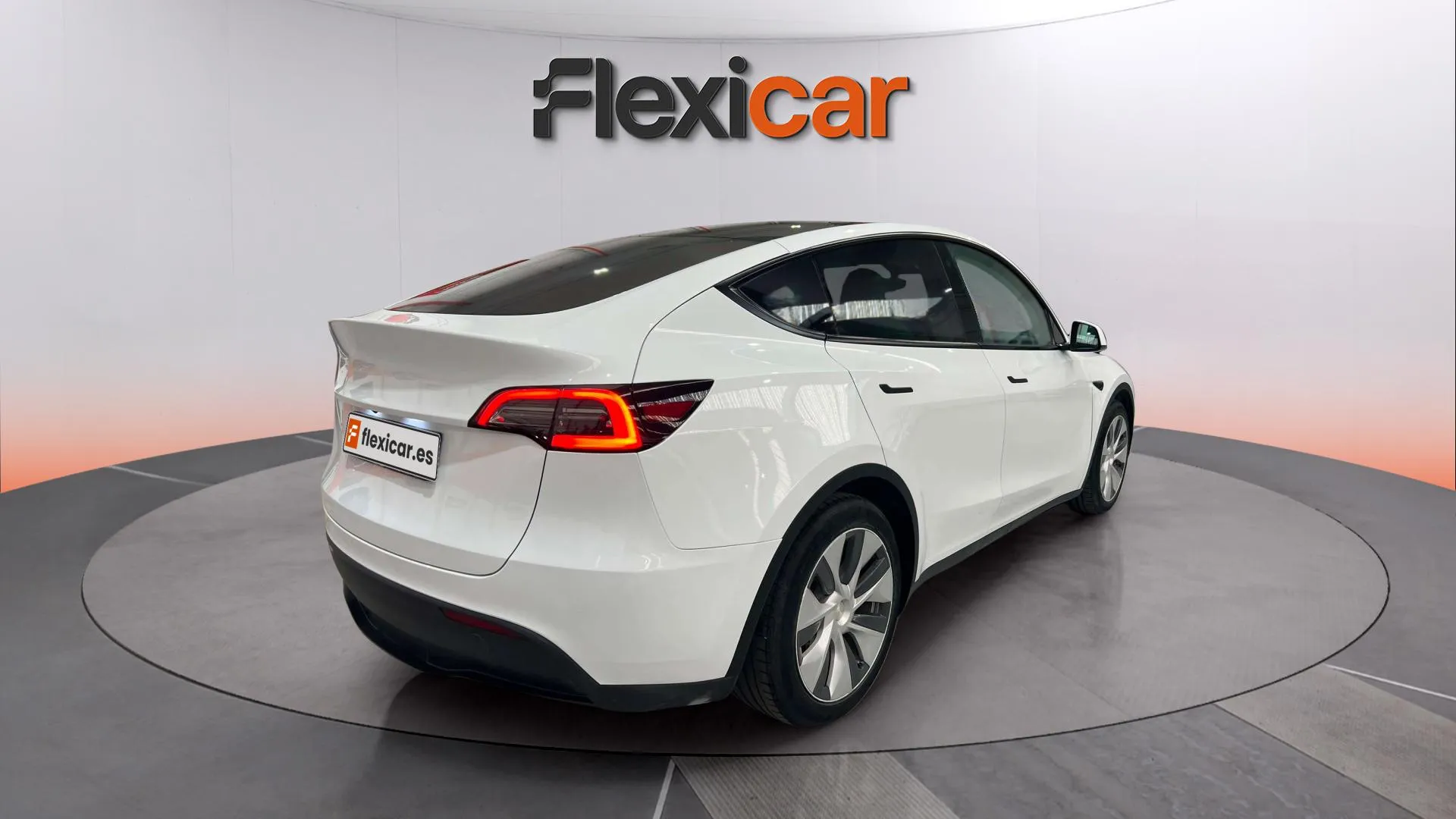 Tesla Model Y Tracción Trasera RWD - foto 4