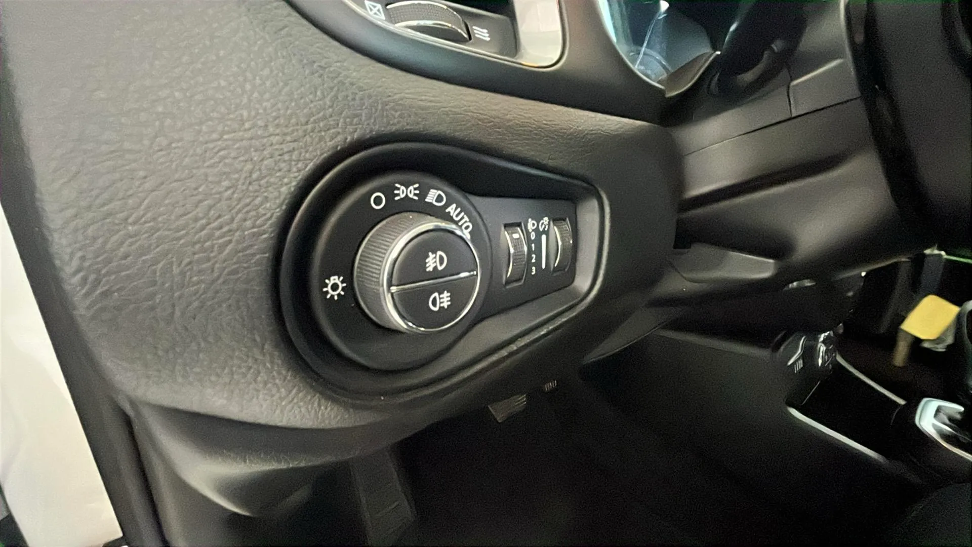 Jeep Renegade 4xe 1.3 PHEV Limited - foto 22