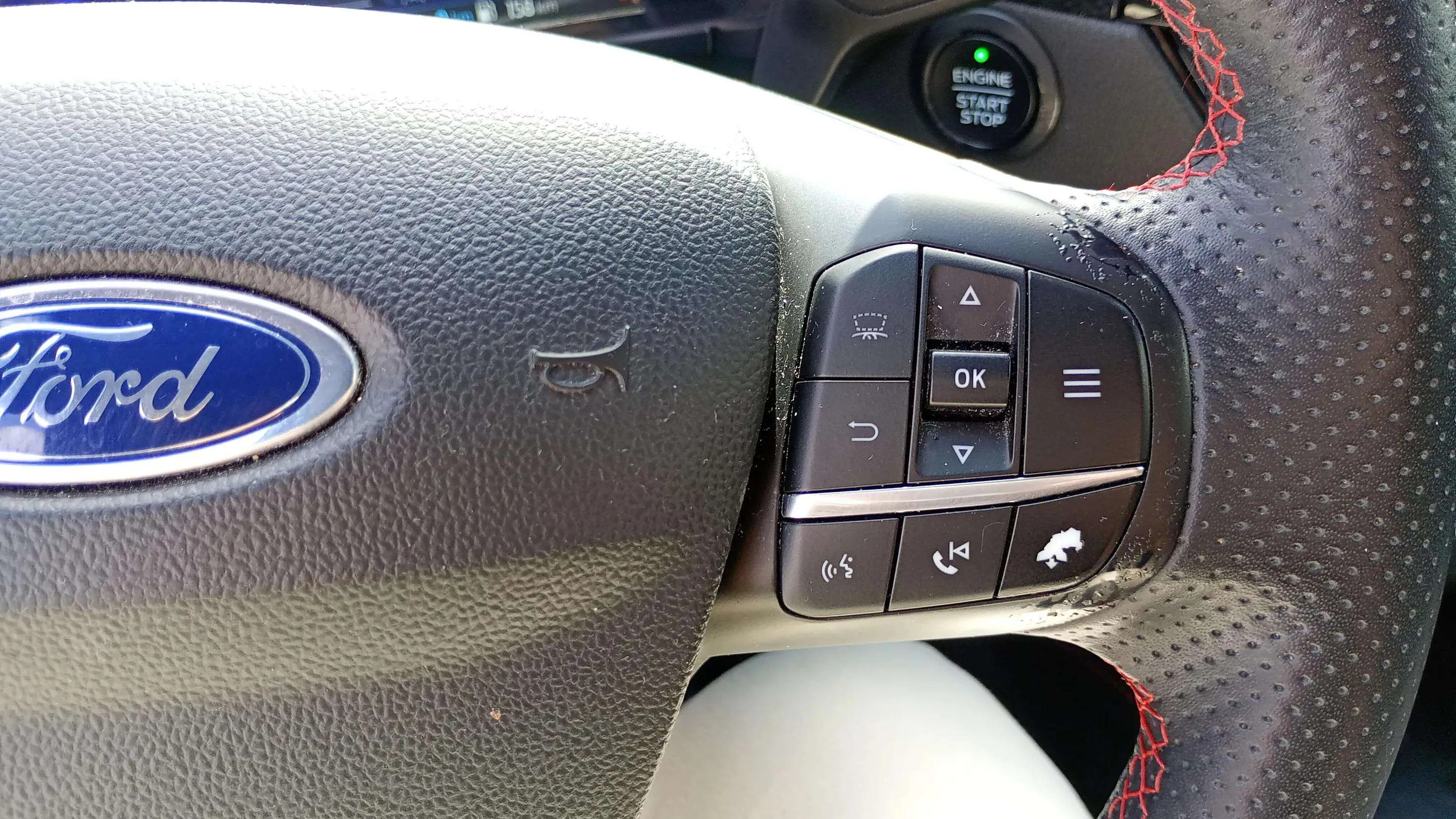 Ford Kuga ST-Line 2.5 Duratec PHEV - foto 14