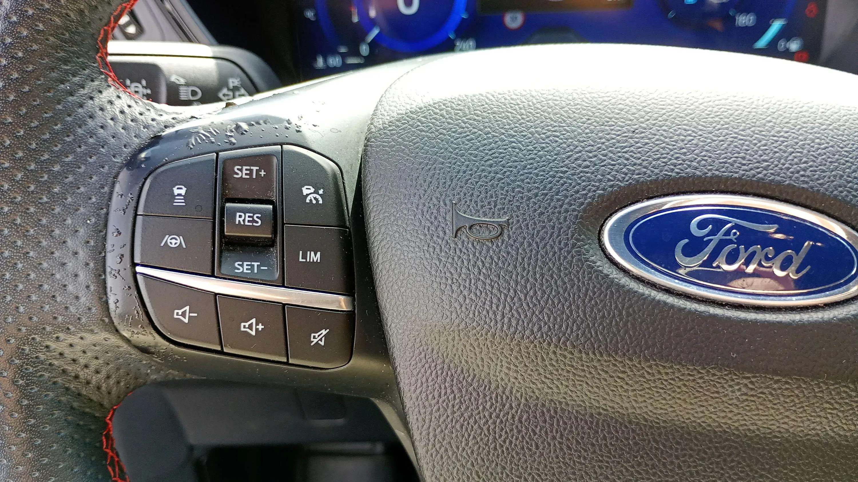 Ford Kuga ST-Line 2.5 Duratec PHEV - foto 13