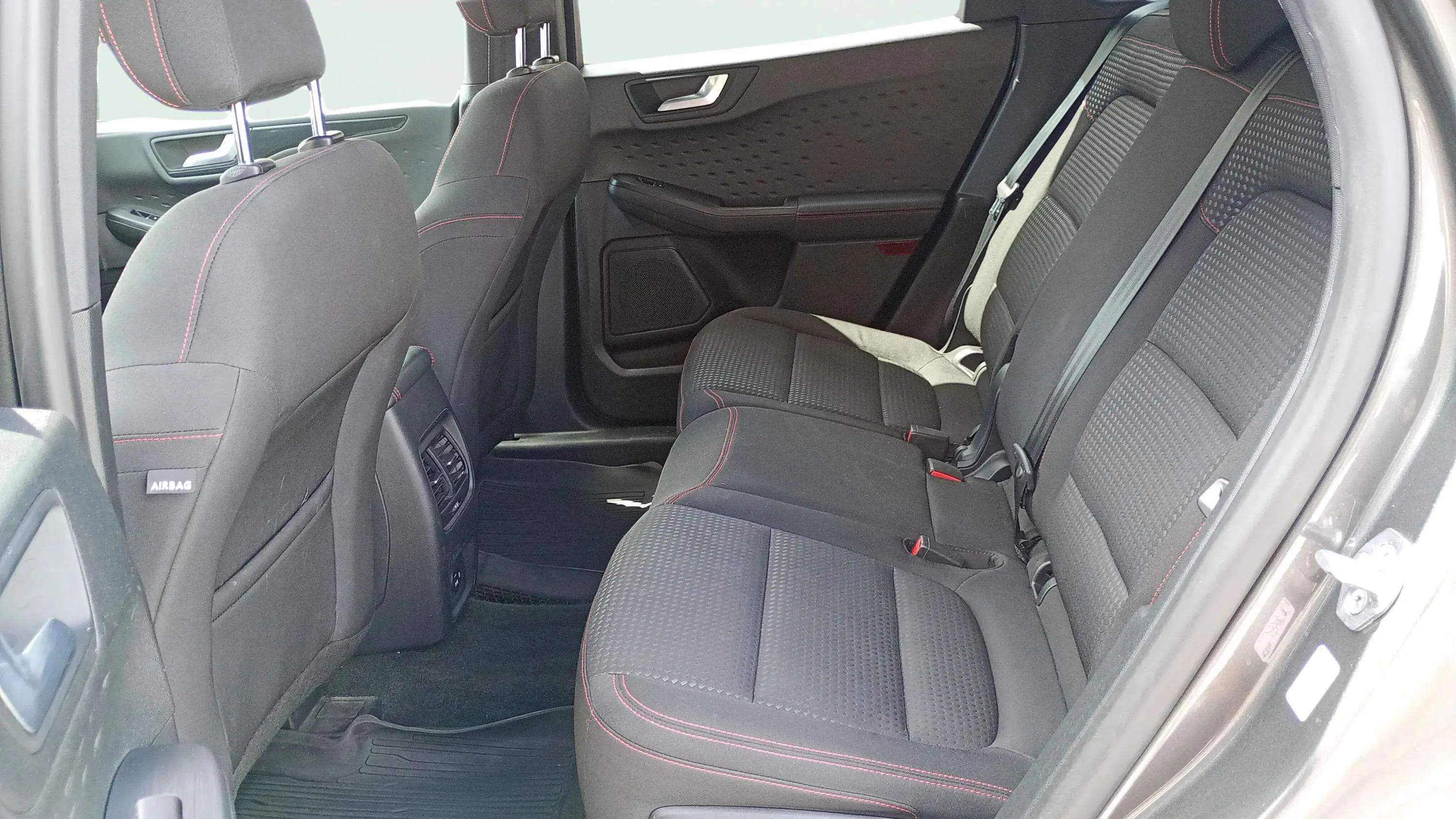 Ford Kuga ST-Line 2.5 Duratec PHEV - foto 11