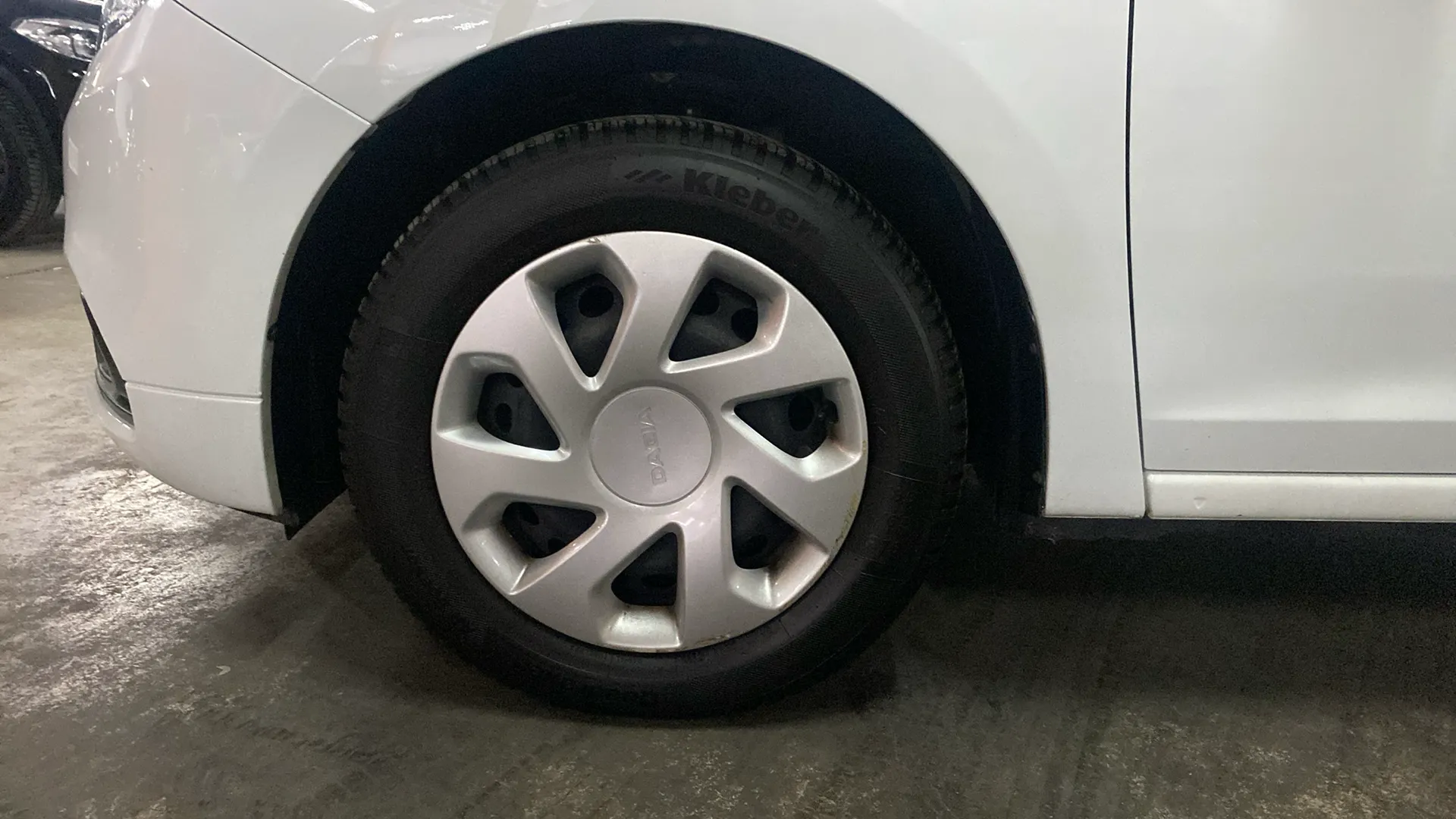 Dacia Sandero Access 1.0 SS - foto 24