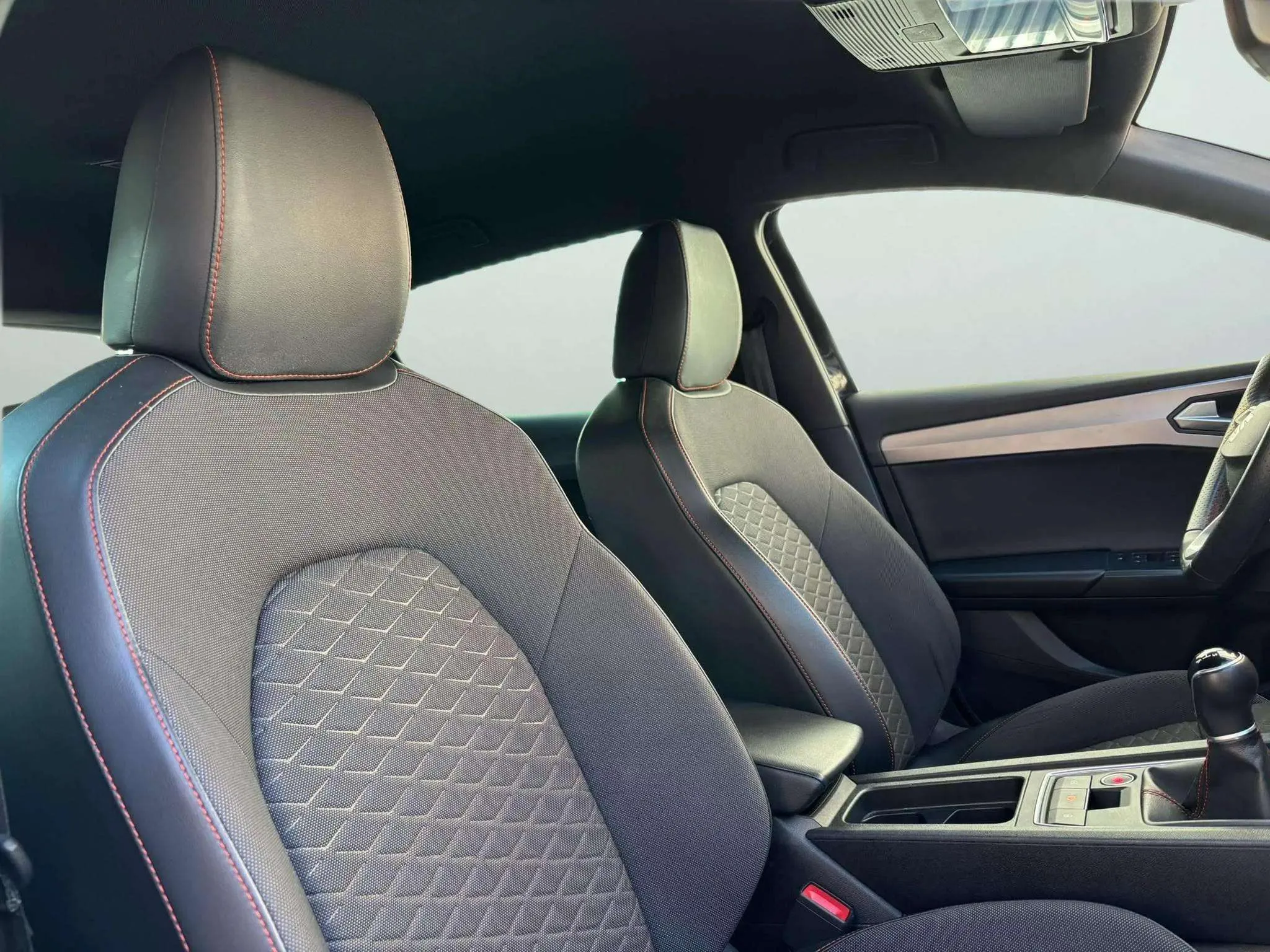 SEAT León 1.0 TSI FR 25 Aniversario - foto 18
