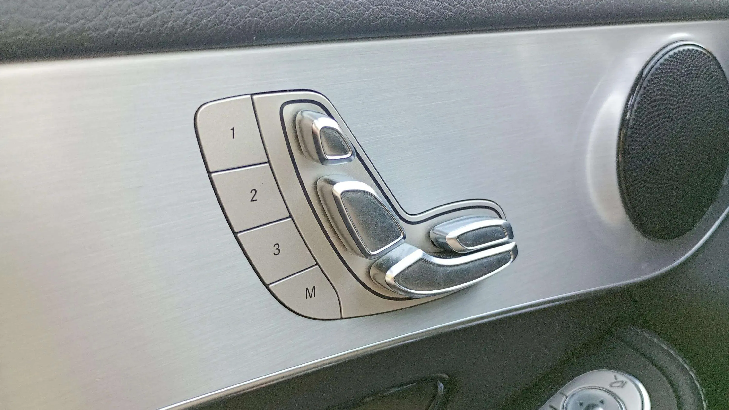 Mercedes-Benz GLC 250 d 4MATIC - foto 22