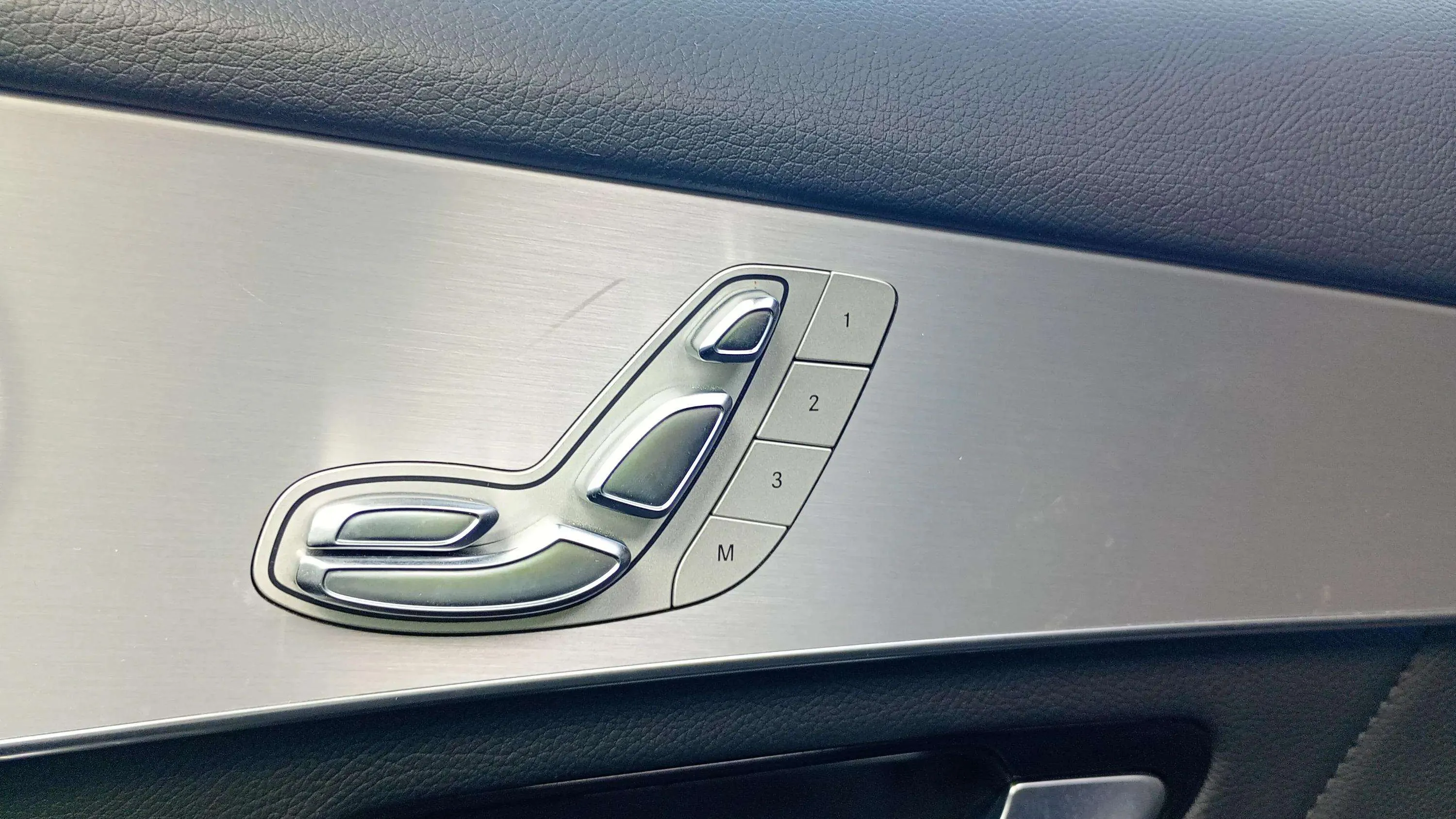 Mercedes-Benz GLC 250 d 4MATIC - foto 23
