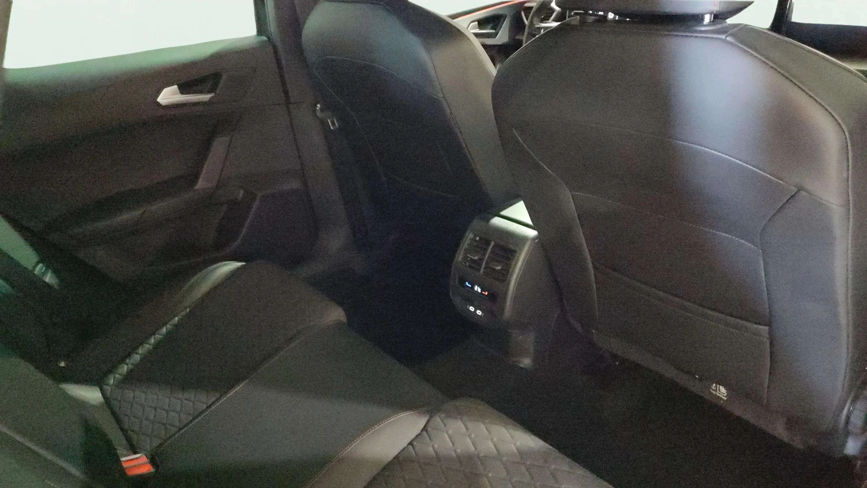SEAT León SP 1.0 TSI FR 25 Aniversario - foto 23