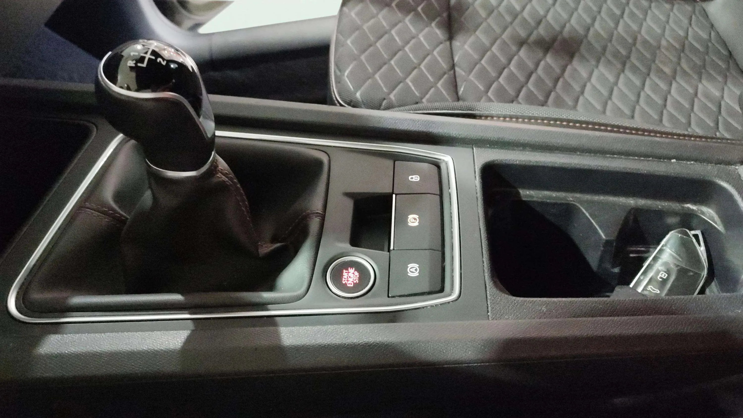 SEAT León SP 1.0 TSI FR 25 Aniversario - foto 18