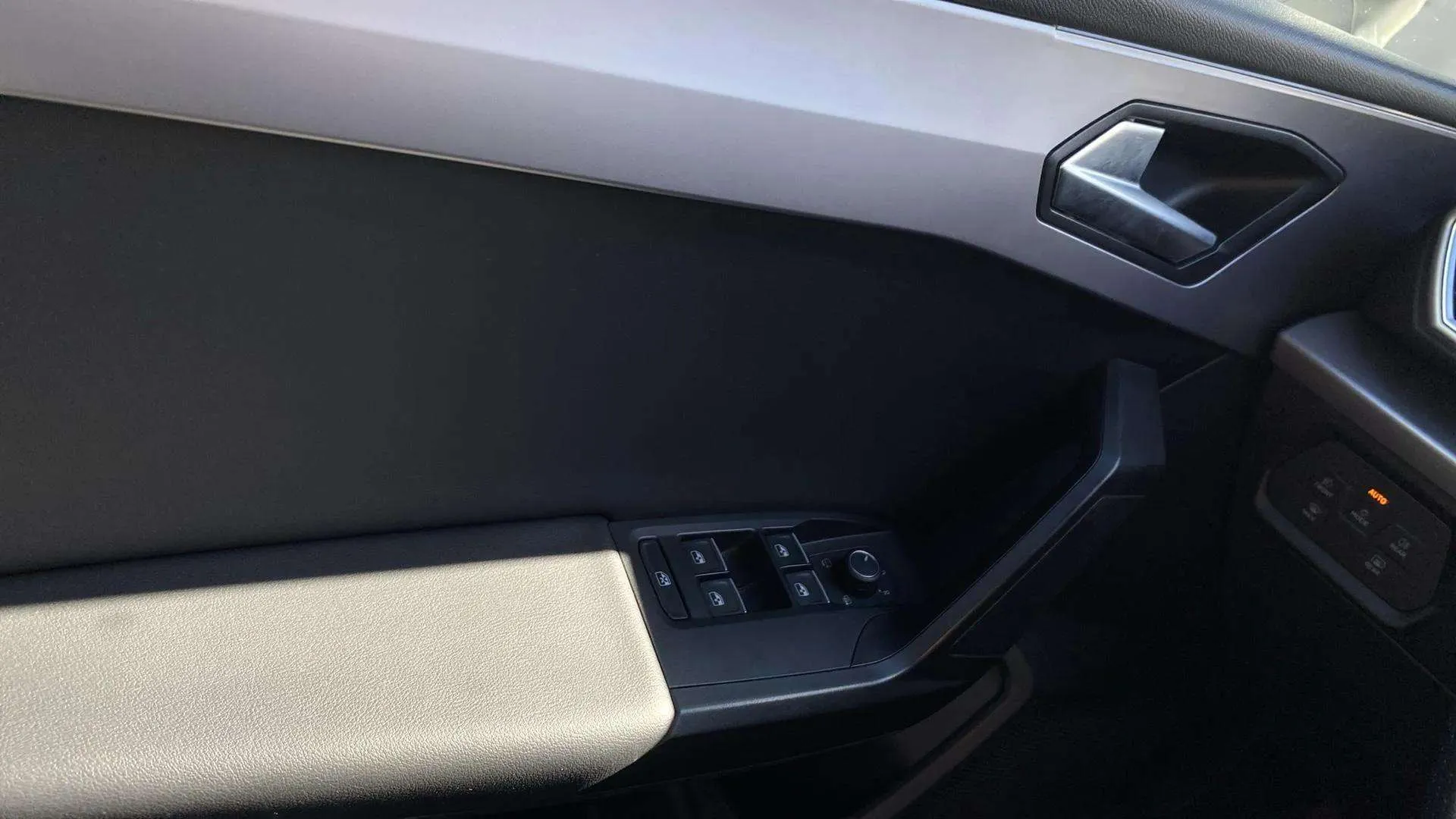 SEAT León 1.0 TSI FR 25 Aniversario - foto 22