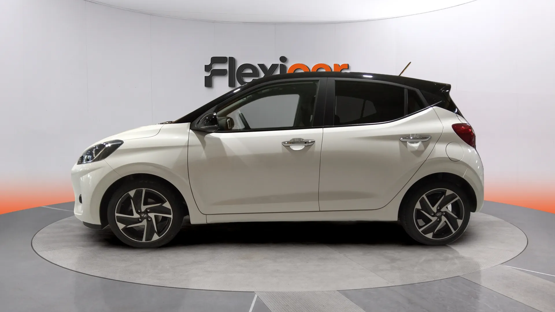 Hyundai i10 1.0 Essence - foto 4