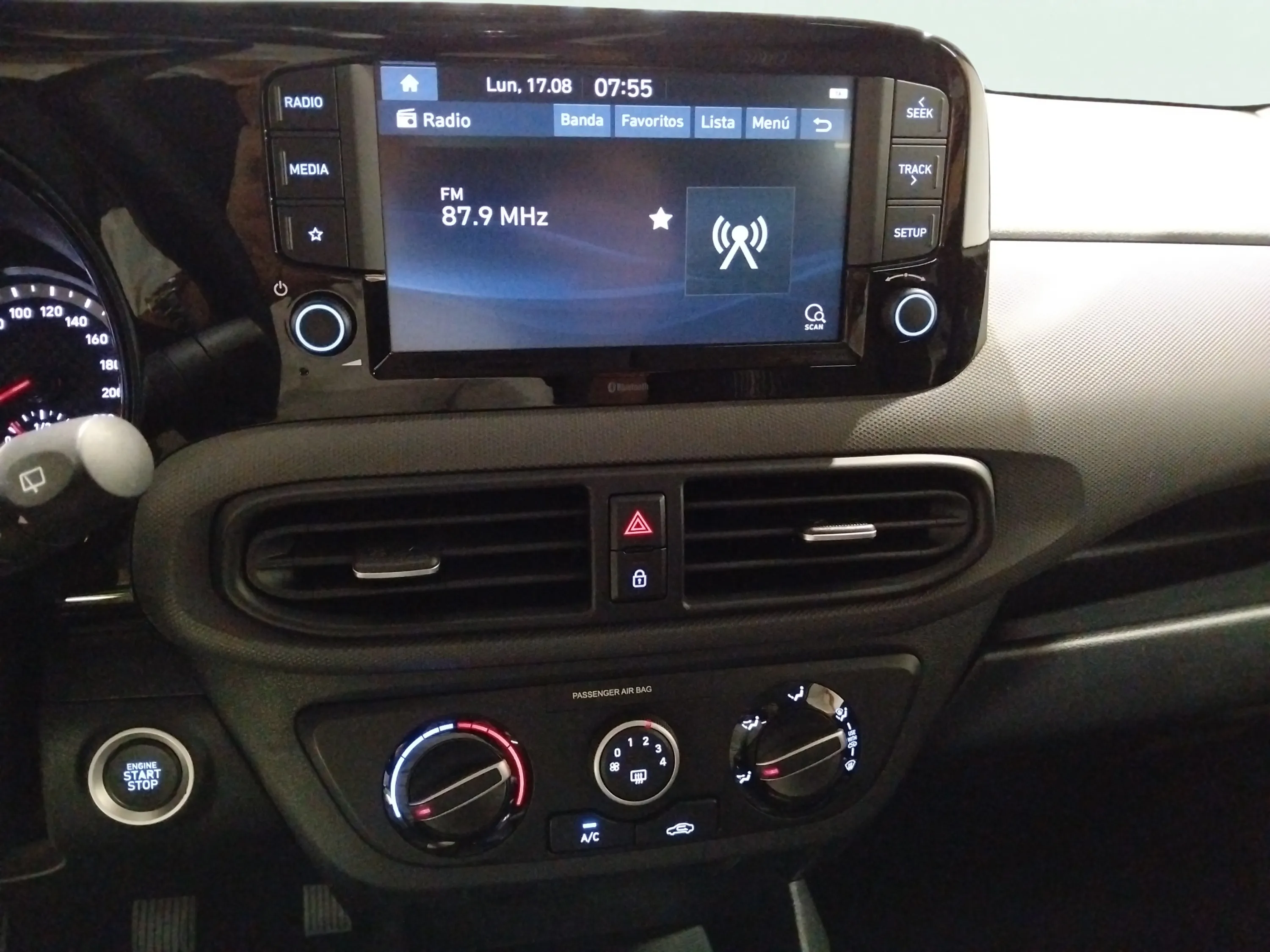 Hyundai i10 1.0 Essence - foto 22