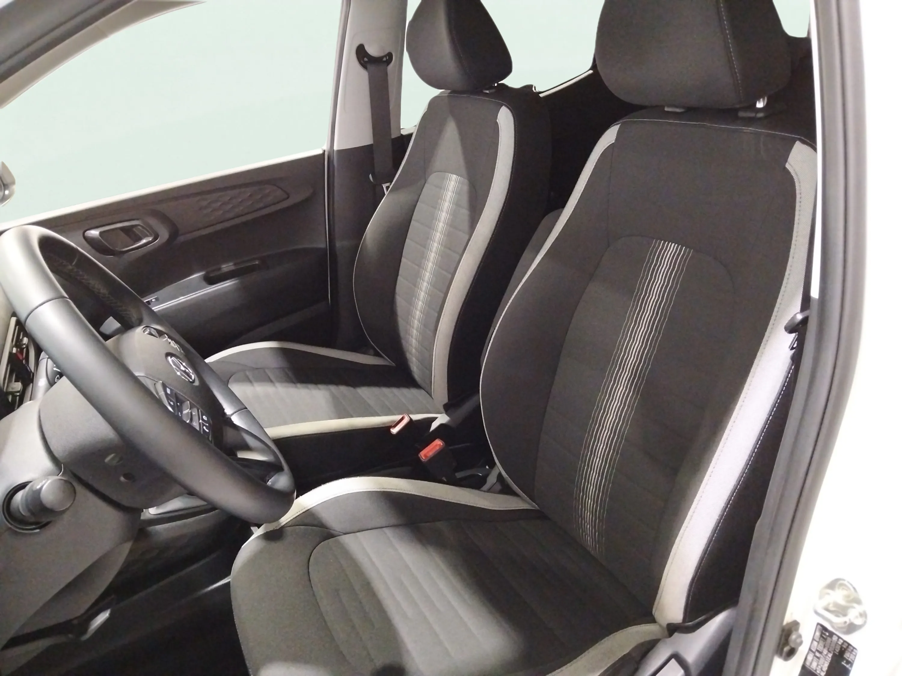 Hyundai i10 1.0 Essence - foto 14