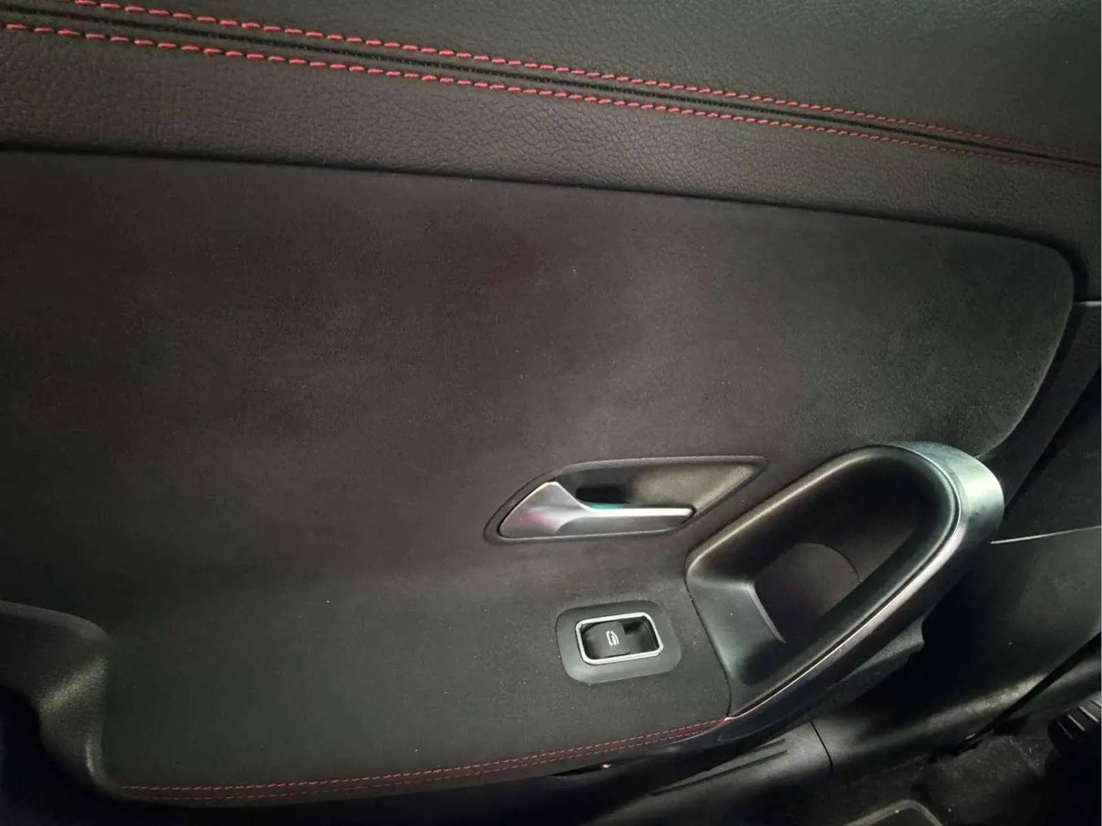 Mercedes-Benz CLA 200 D DCT - foto 12