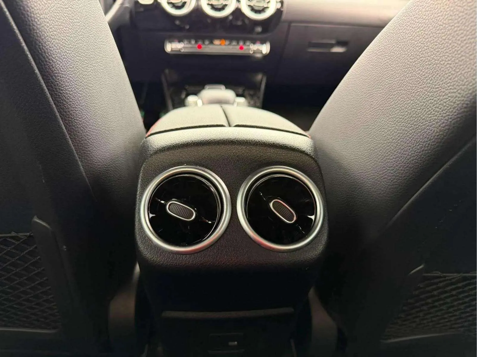 Mercedes-Benz CLA 200 D DCT - foto 13