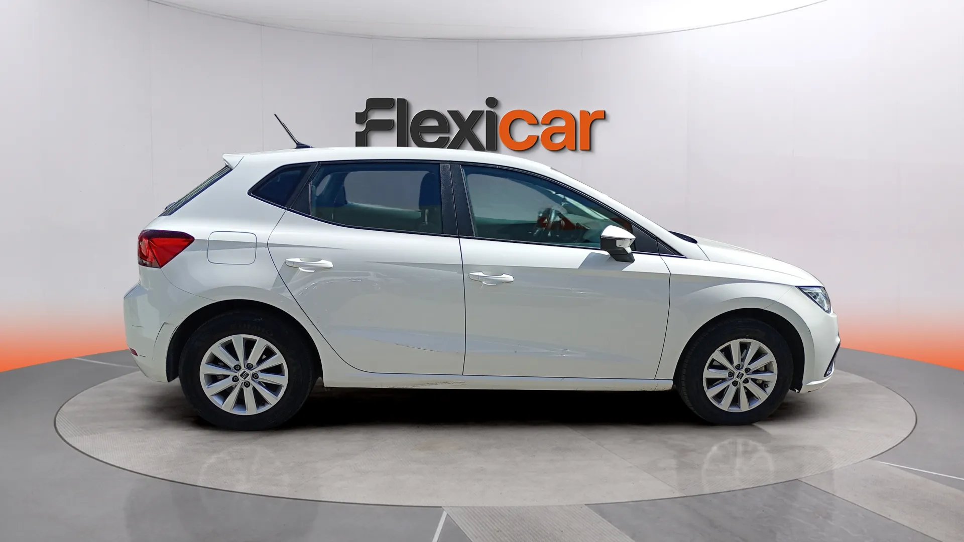 SEAT Ibiza 1.0 MPI Reference - foto 2