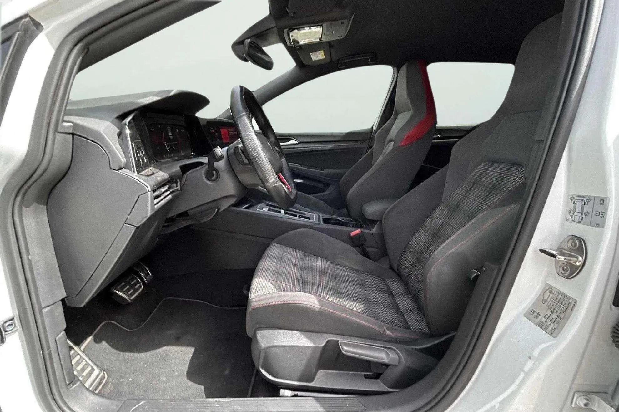 Volkswagen Golf GTI 2.0 TSI DSG - foto 14